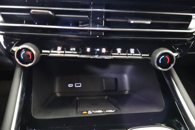 2027 Chevrolet Traverse FWD LT