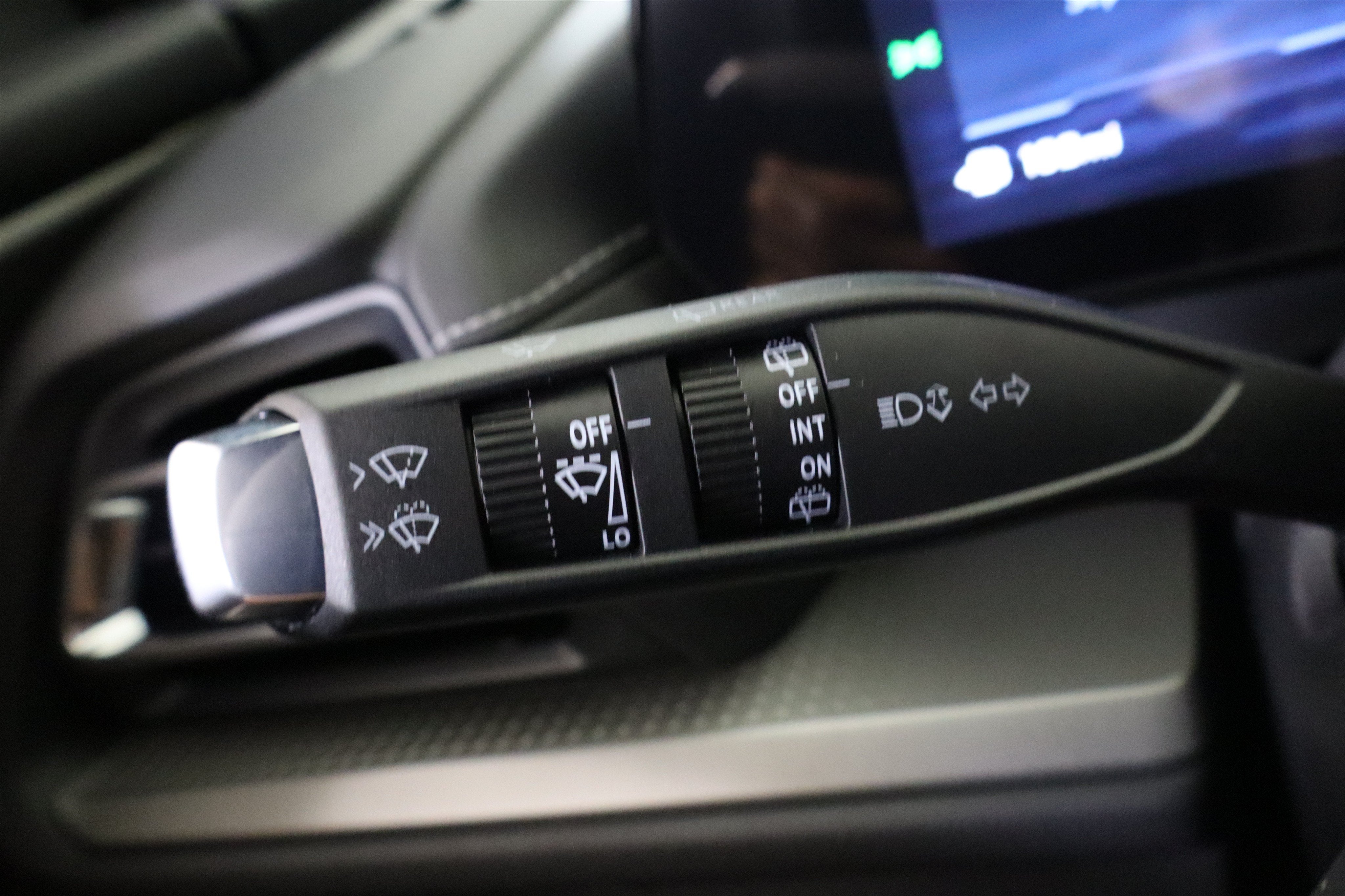 2027 Chevrolet Traverse FWD LT