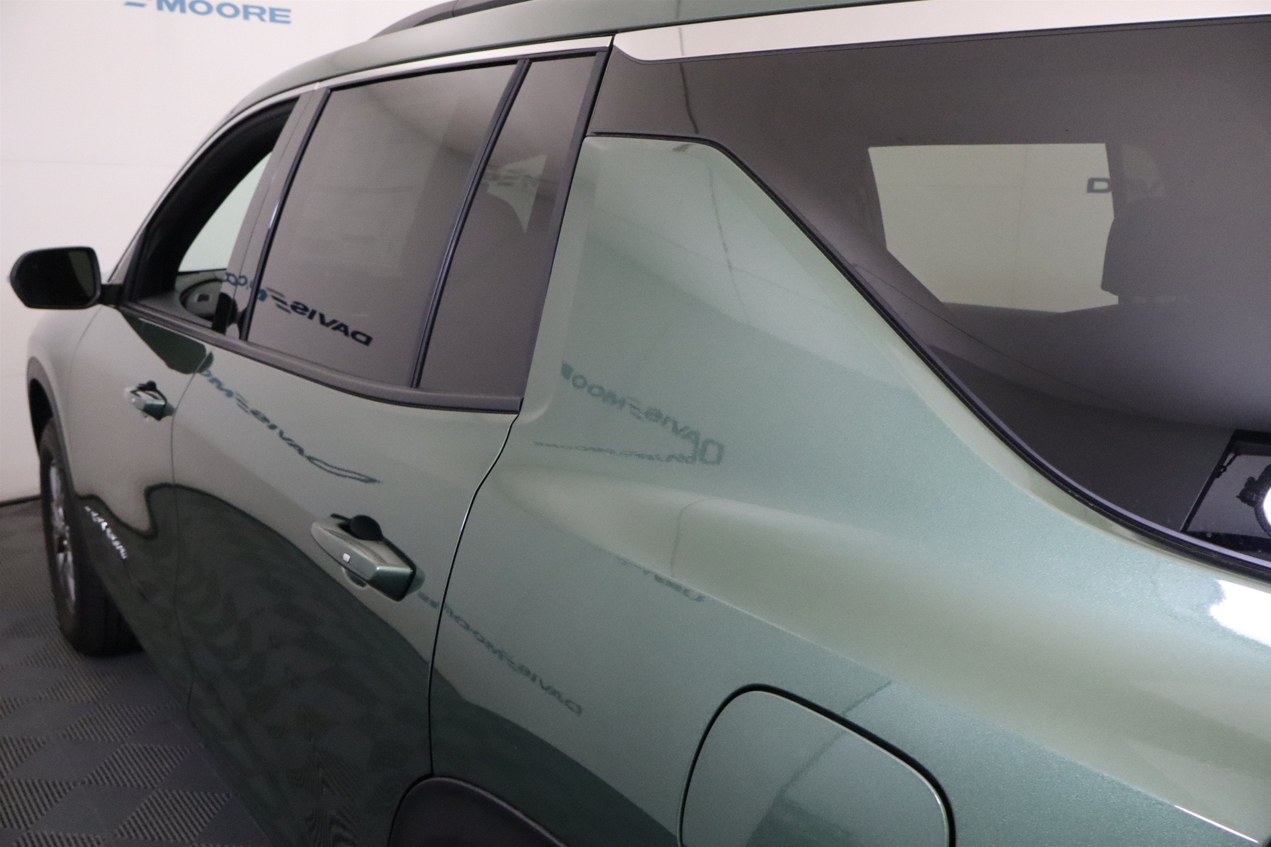 2027 Chevrolet Traverse FWD LT