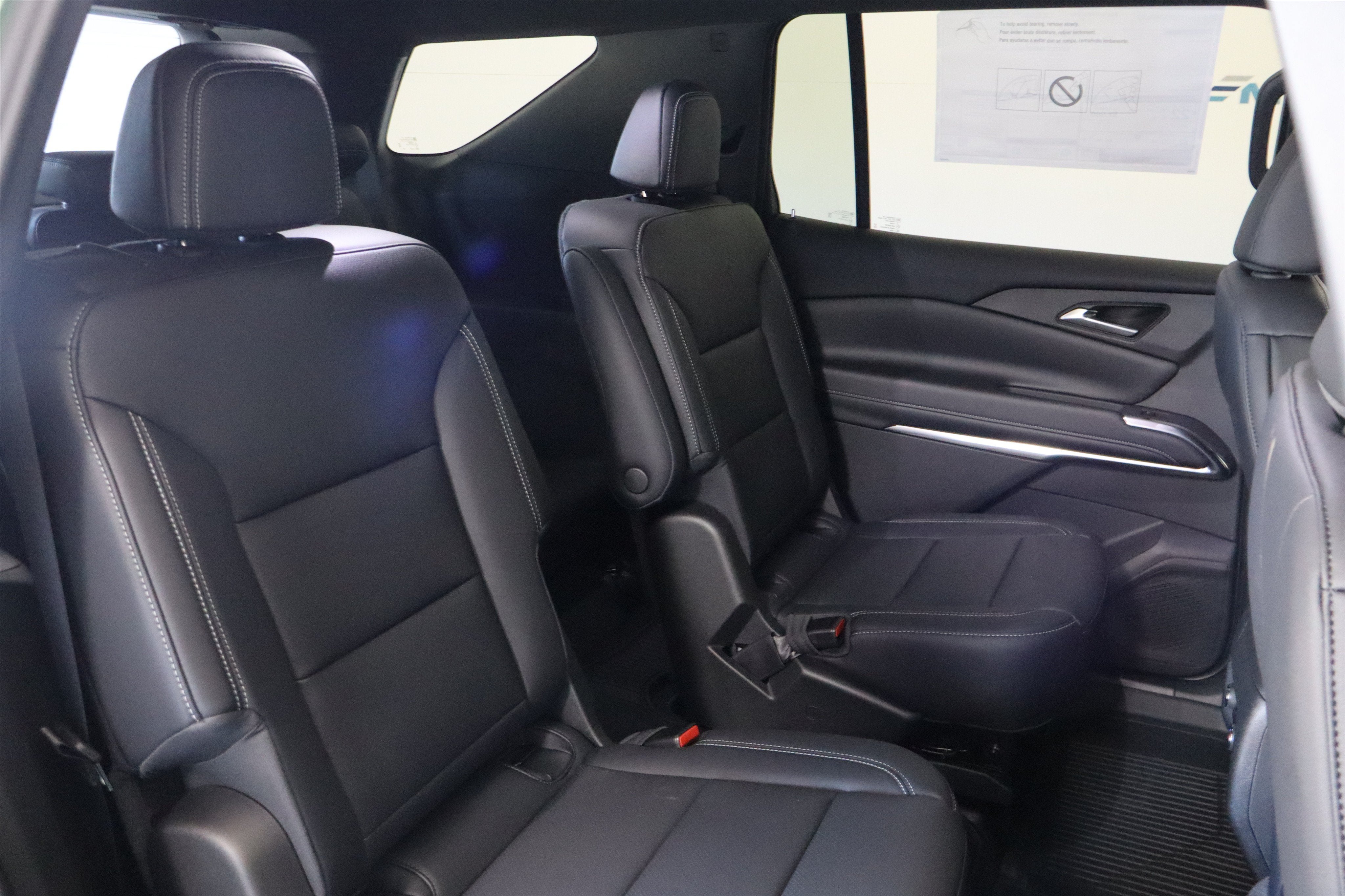 2027 Chevrolet Traverse FWD LT