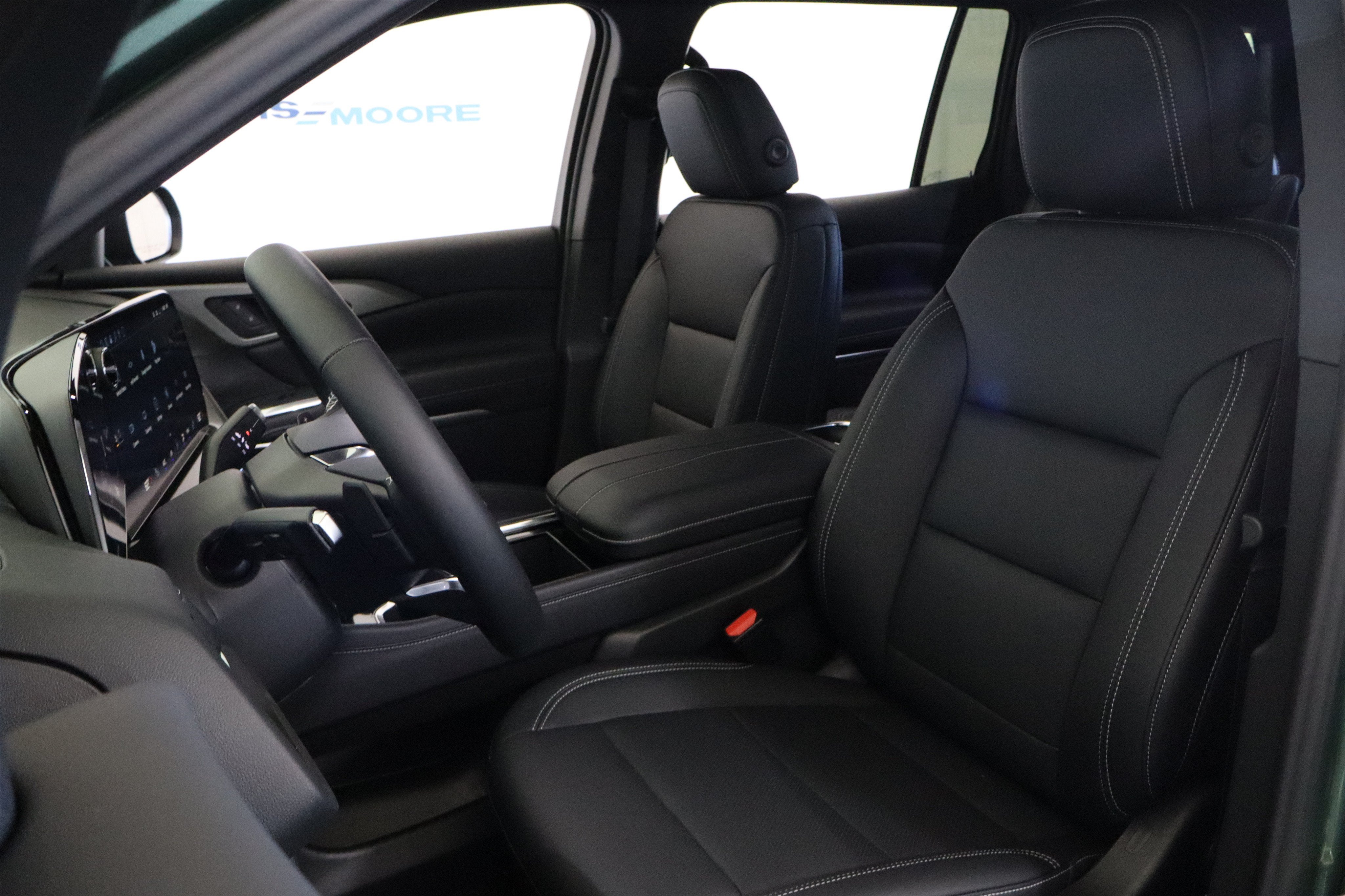 2027 Chevrolet Traverse FWD LT