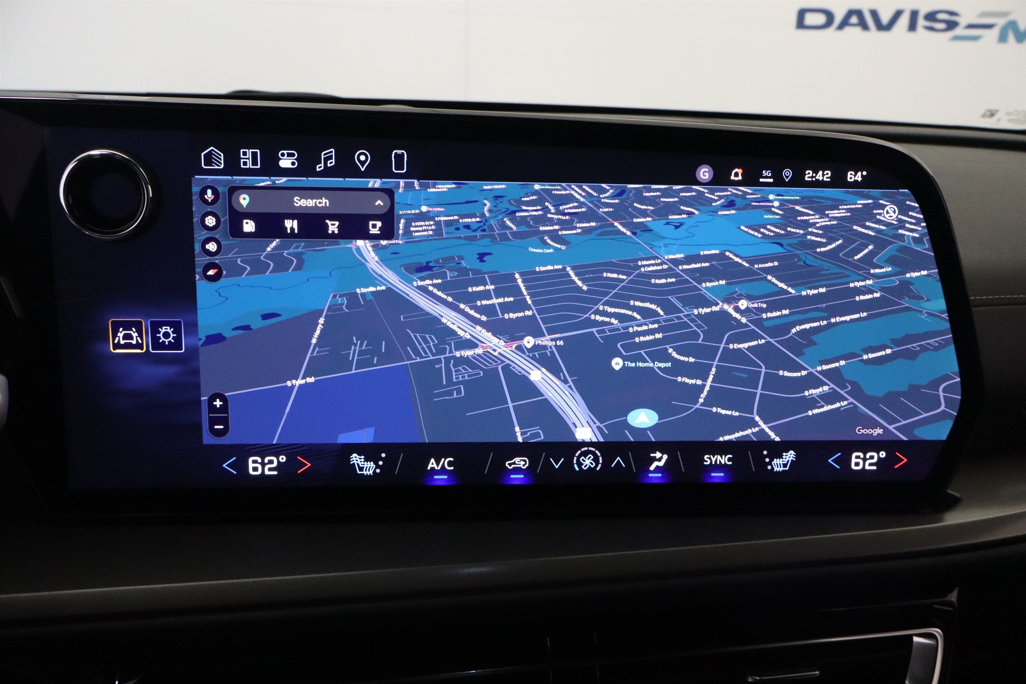 2027 Chevrolet Traverse FWD LT