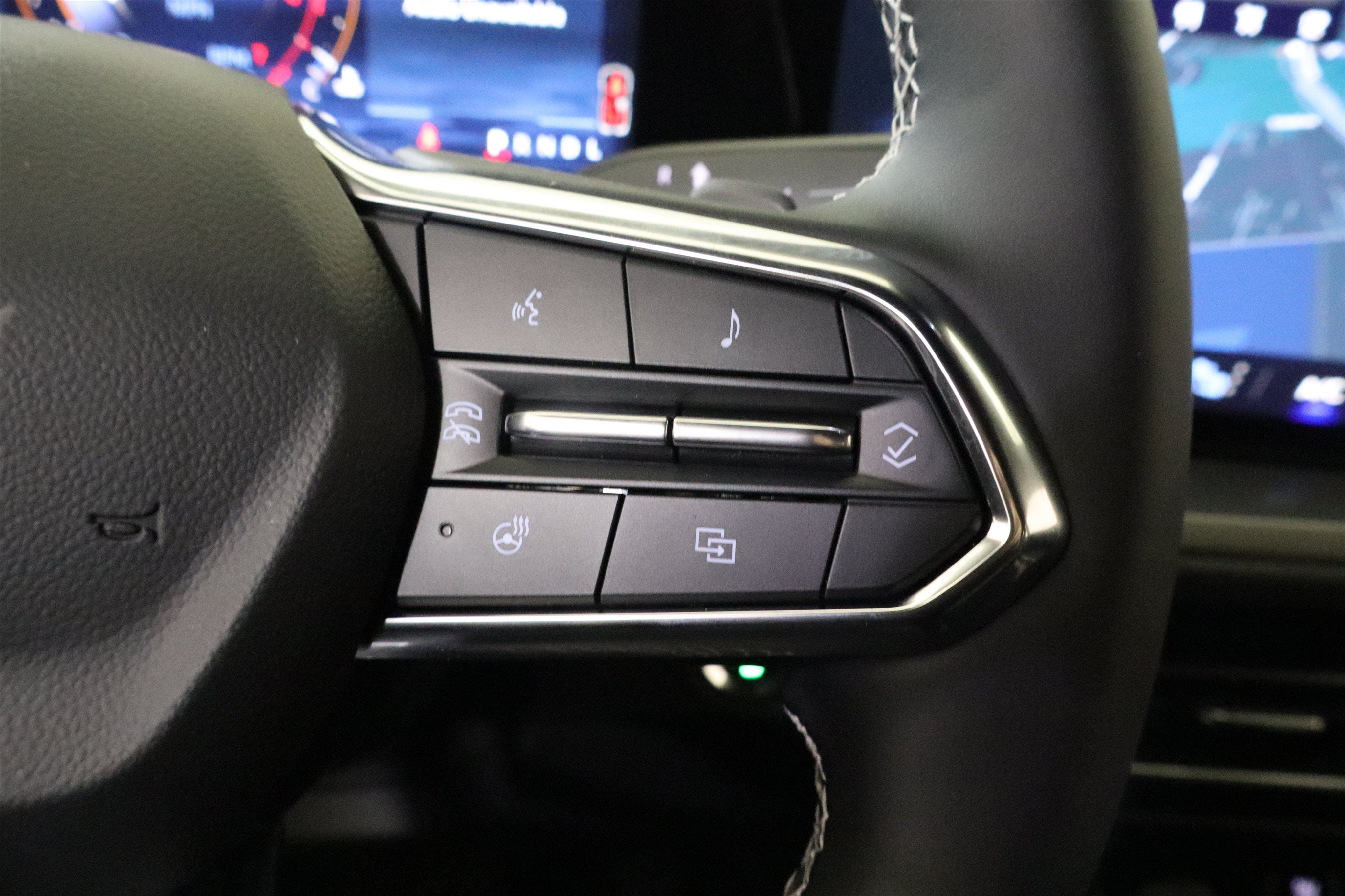 2027 Chevrolet Traverse FWD LT