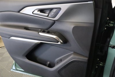 2027 Chevrolet Traverse FWD LT