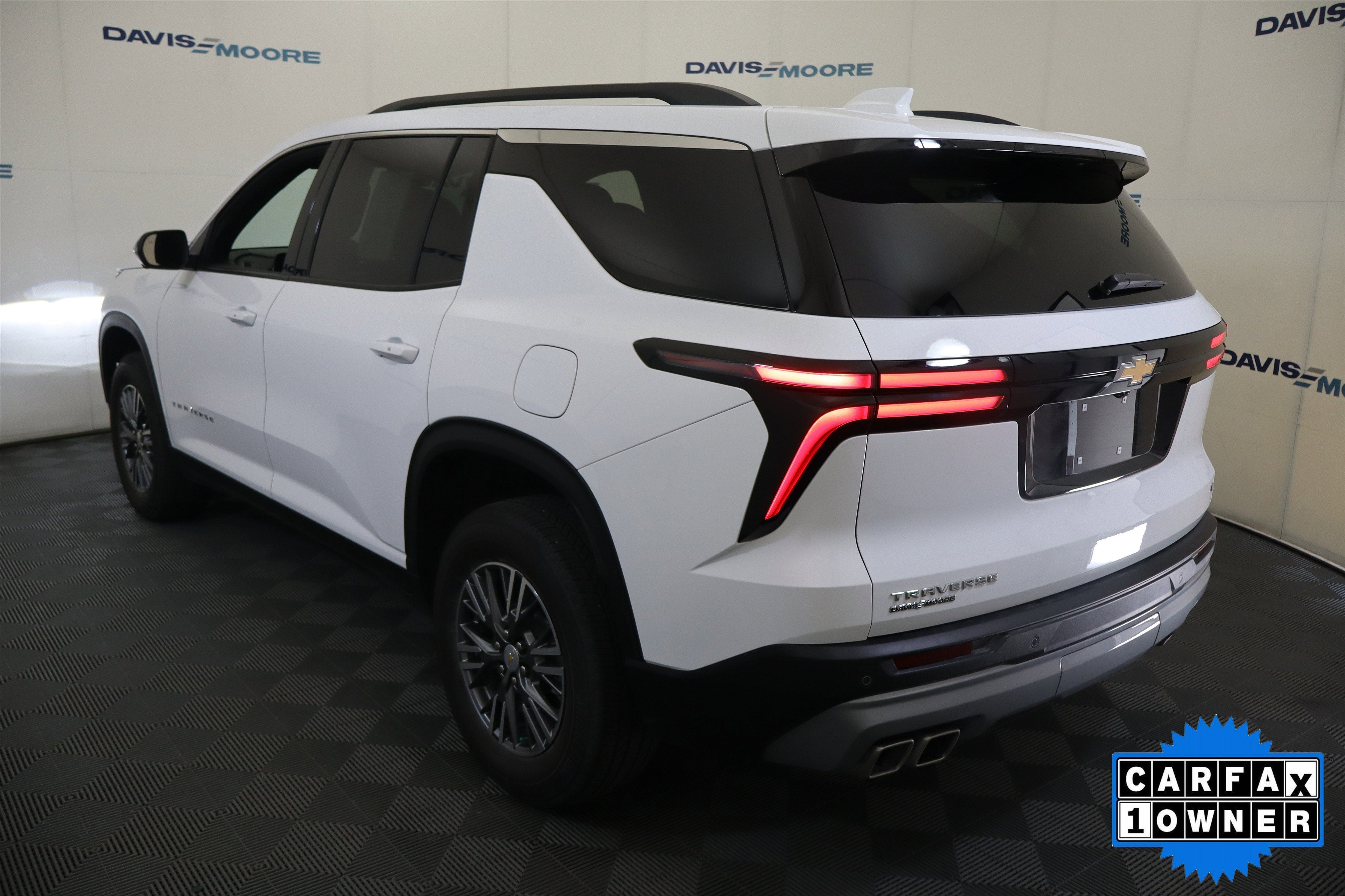 2024 Chevrolet Traverse FWD LT