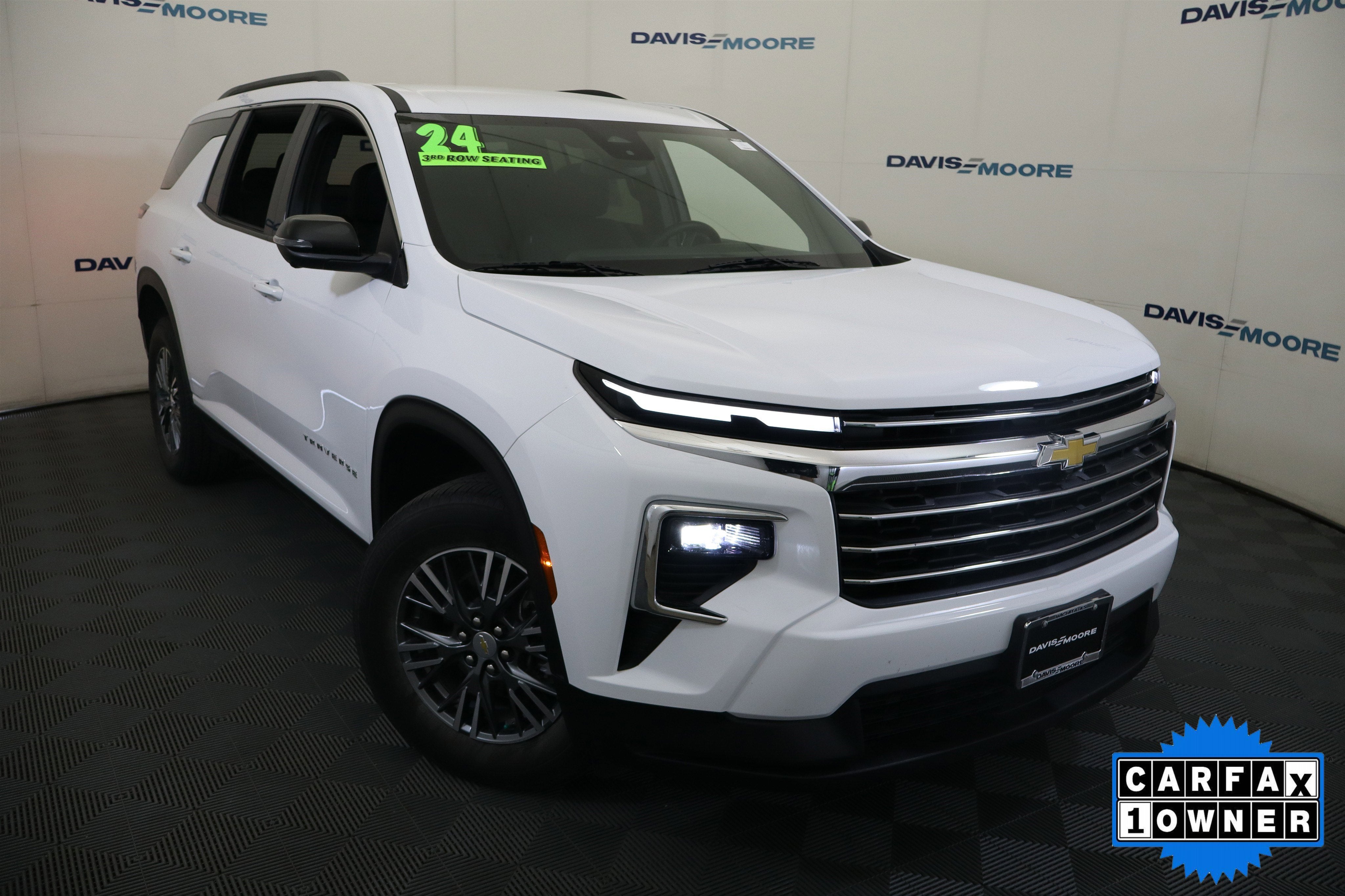 2024 Chevrolet Traverse FWD LT