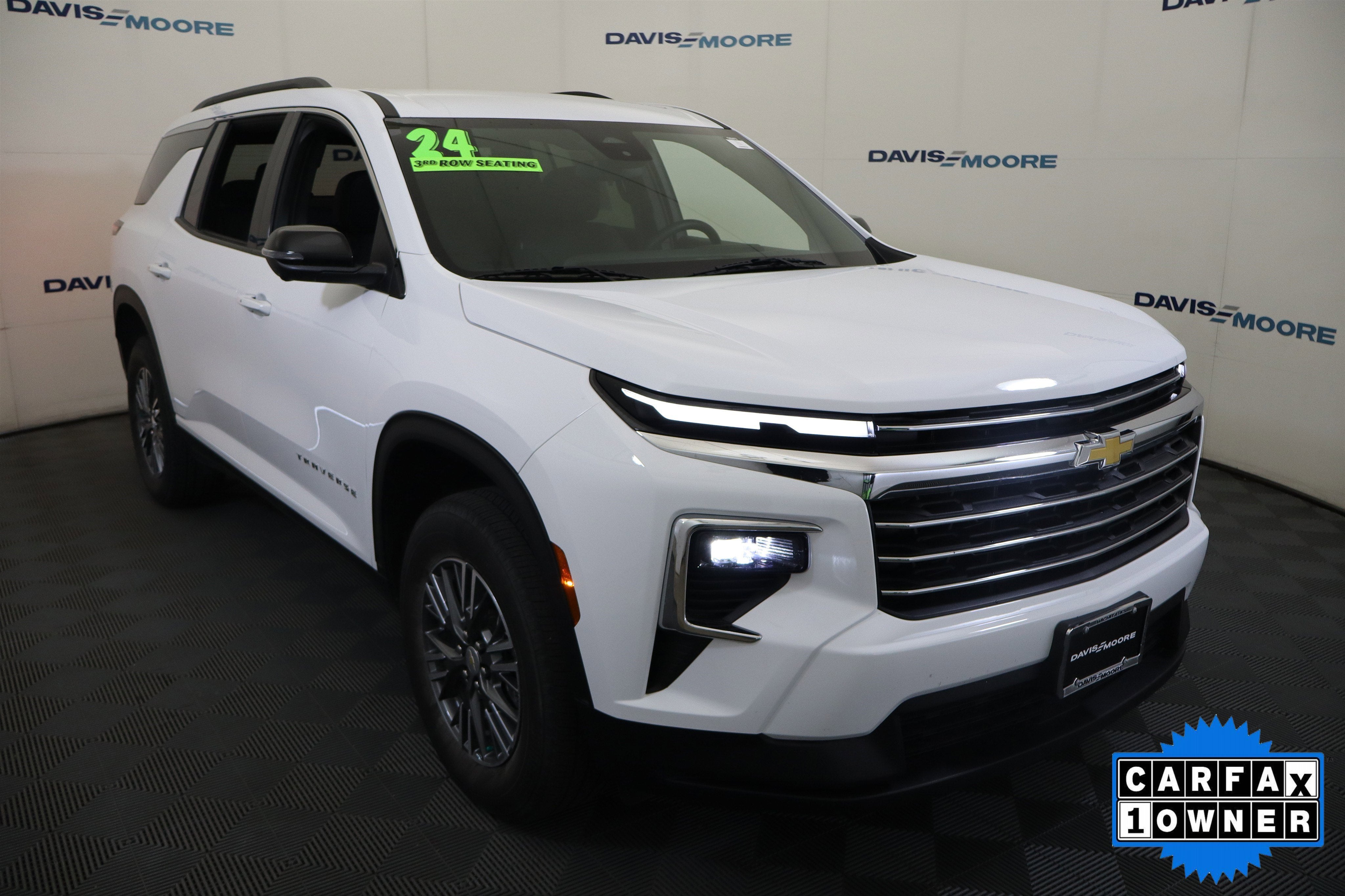 2024 Chevrolet Traverse FWD LT