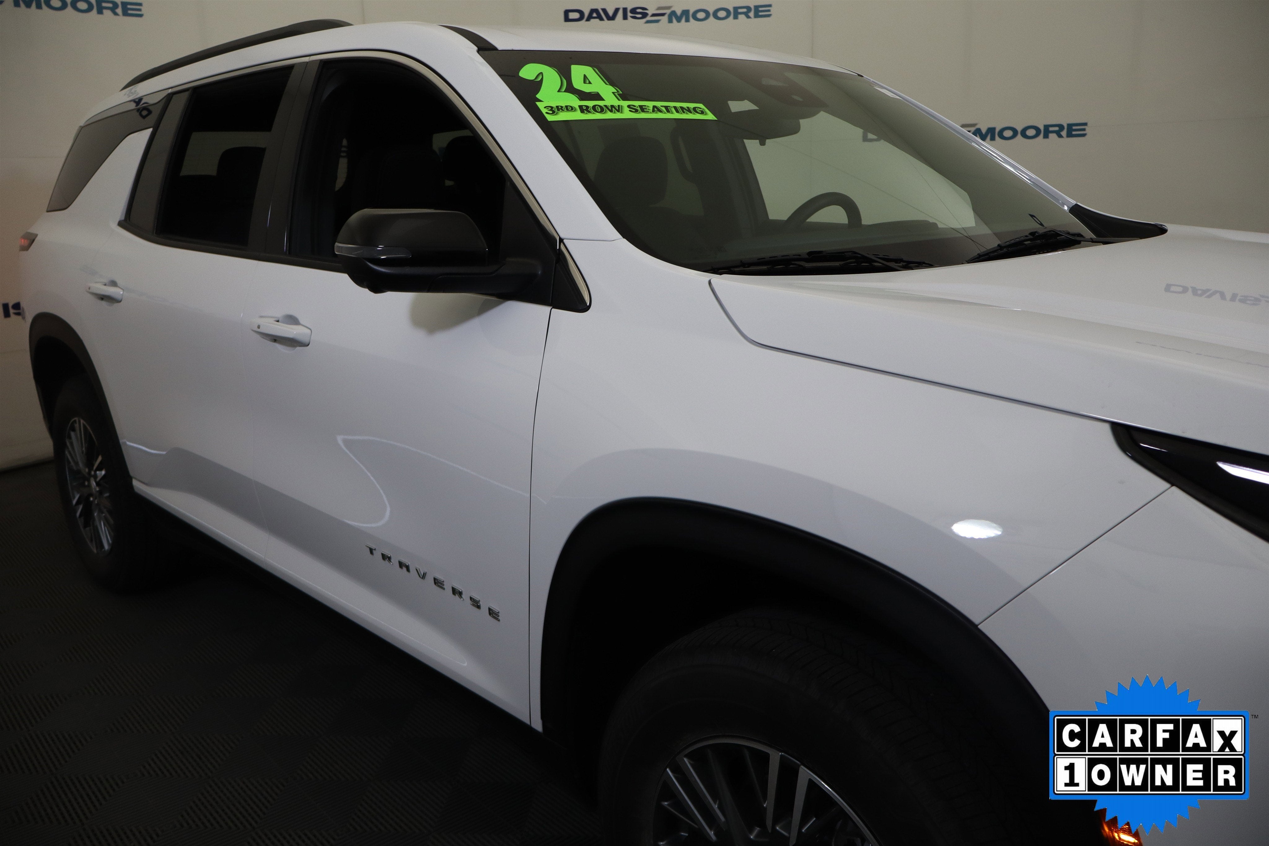 2024 Chevrolet Traverse FWD LT