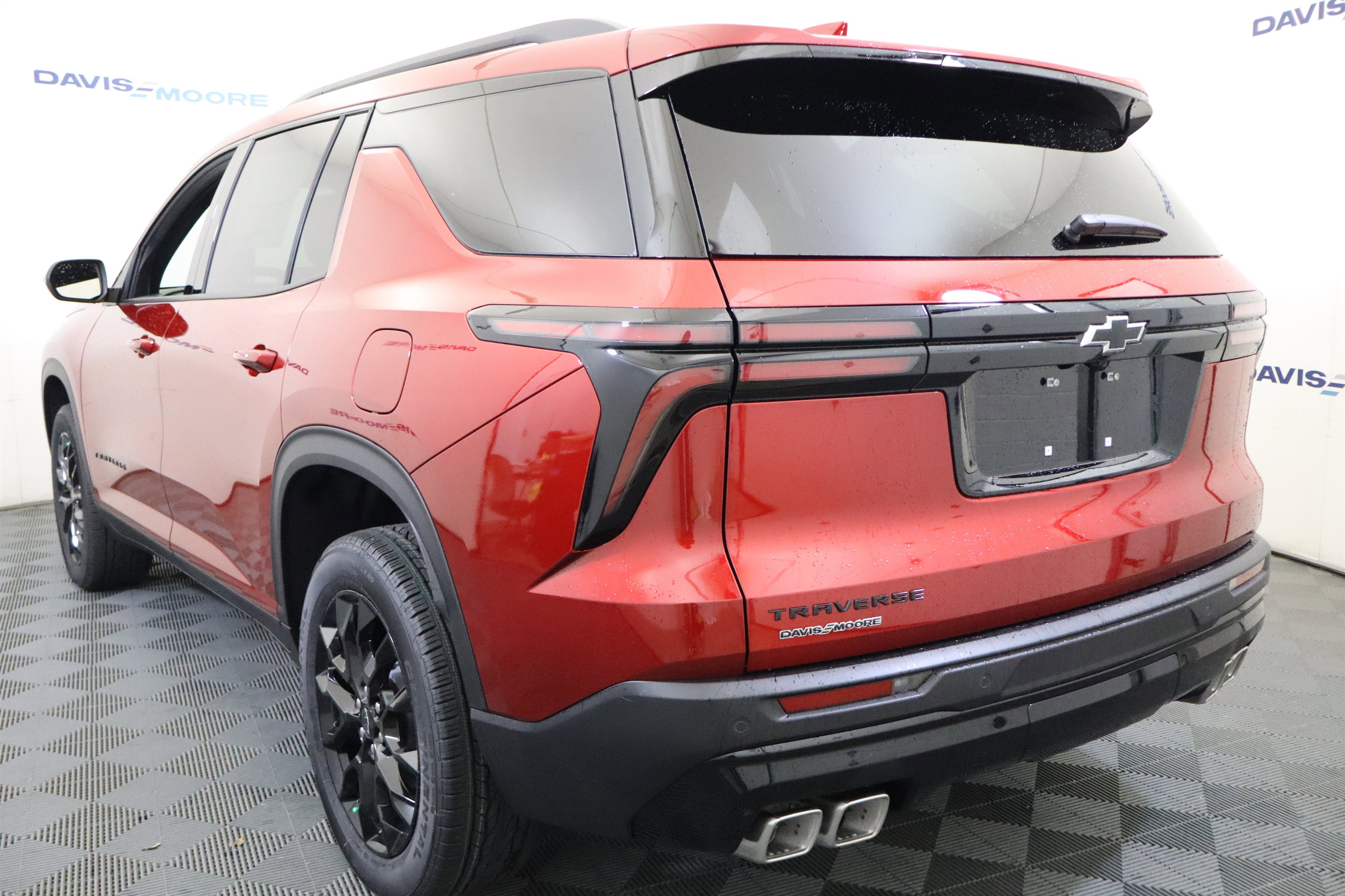 2026 Chevrolet Traverse FWD LT