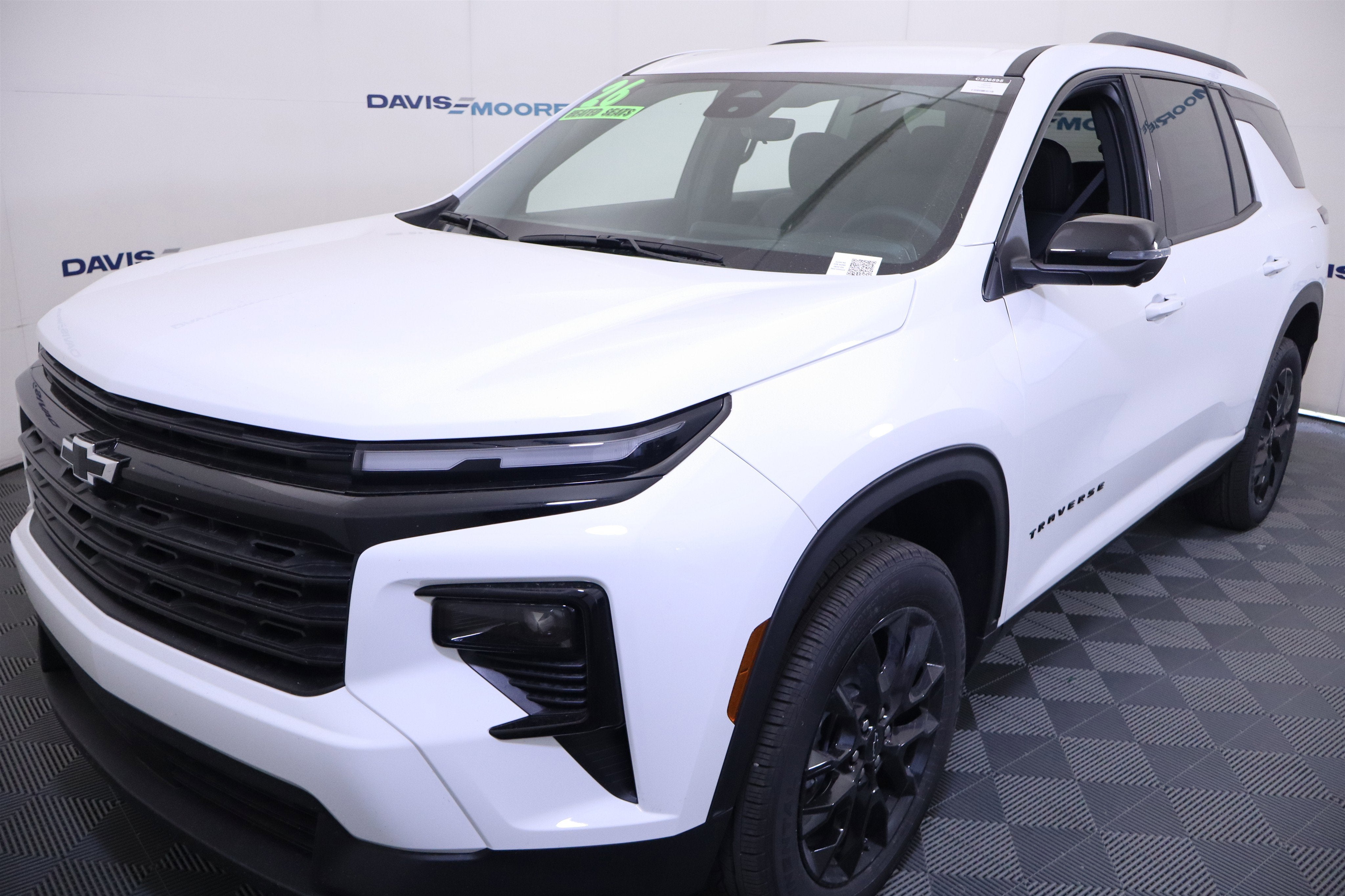 2026 Chevrolet Traverse FWD LT