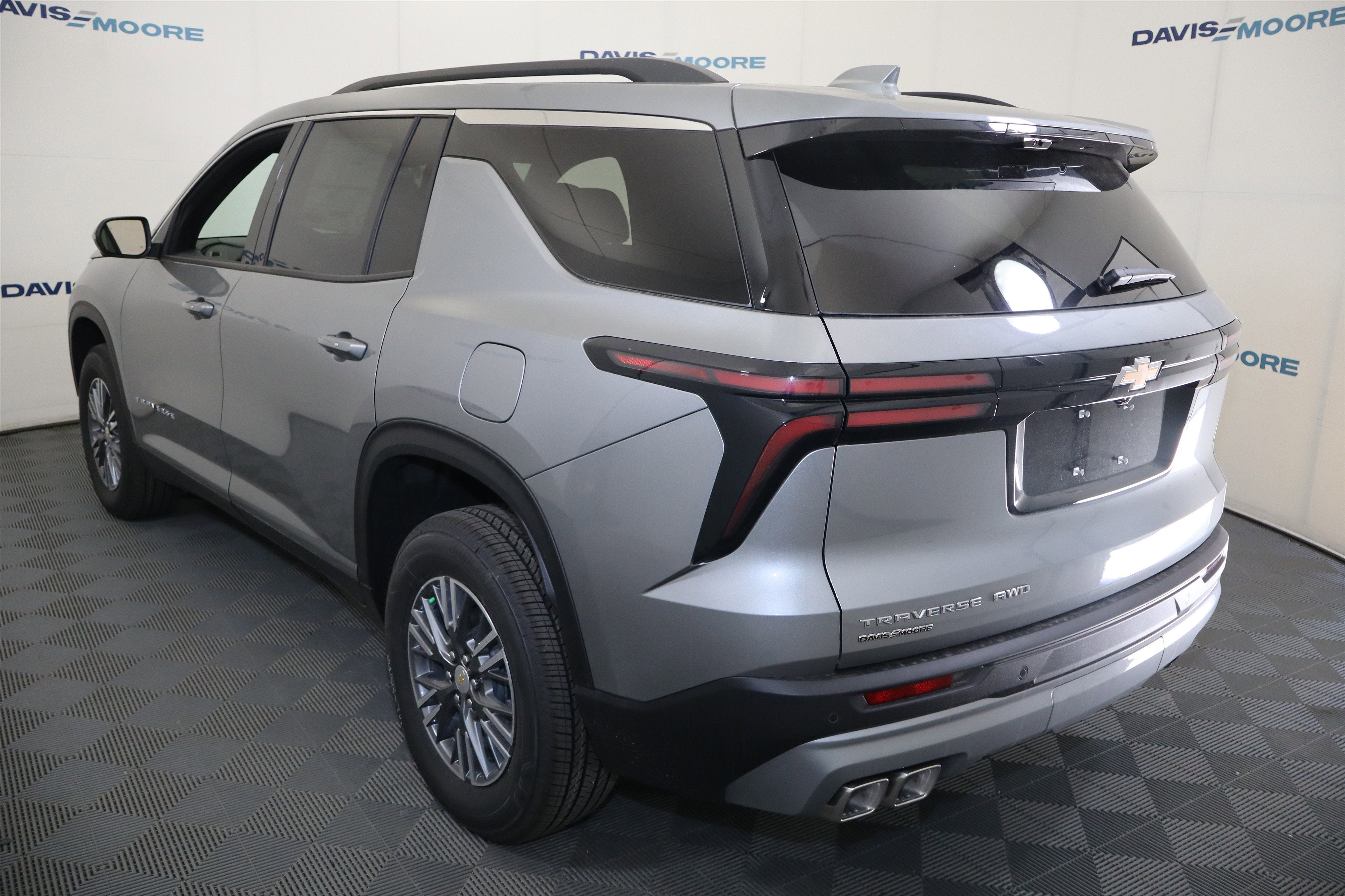 2026 Chevrolet Traverse FWD LT