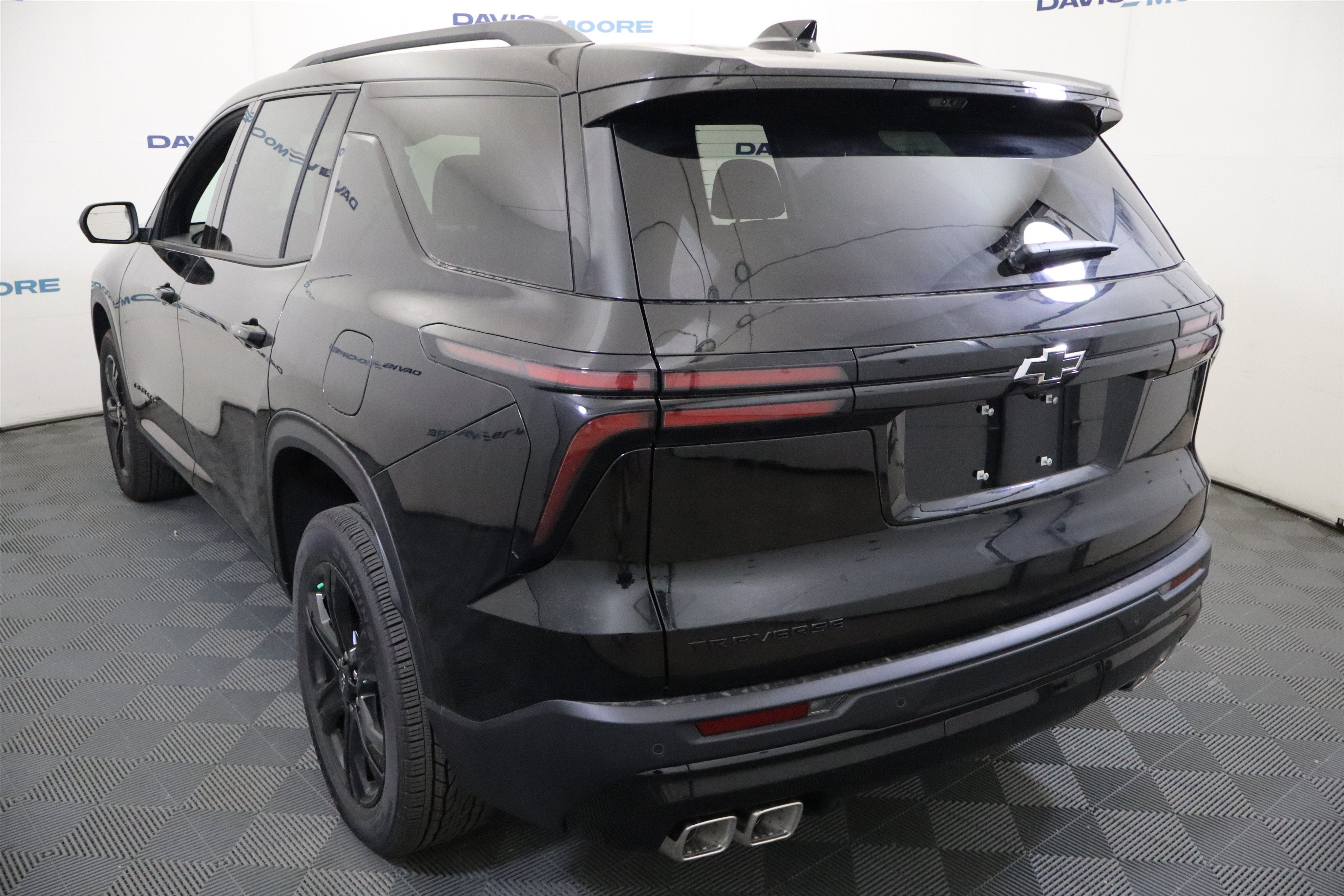 2027 Chevrolet Traverse FWD LT