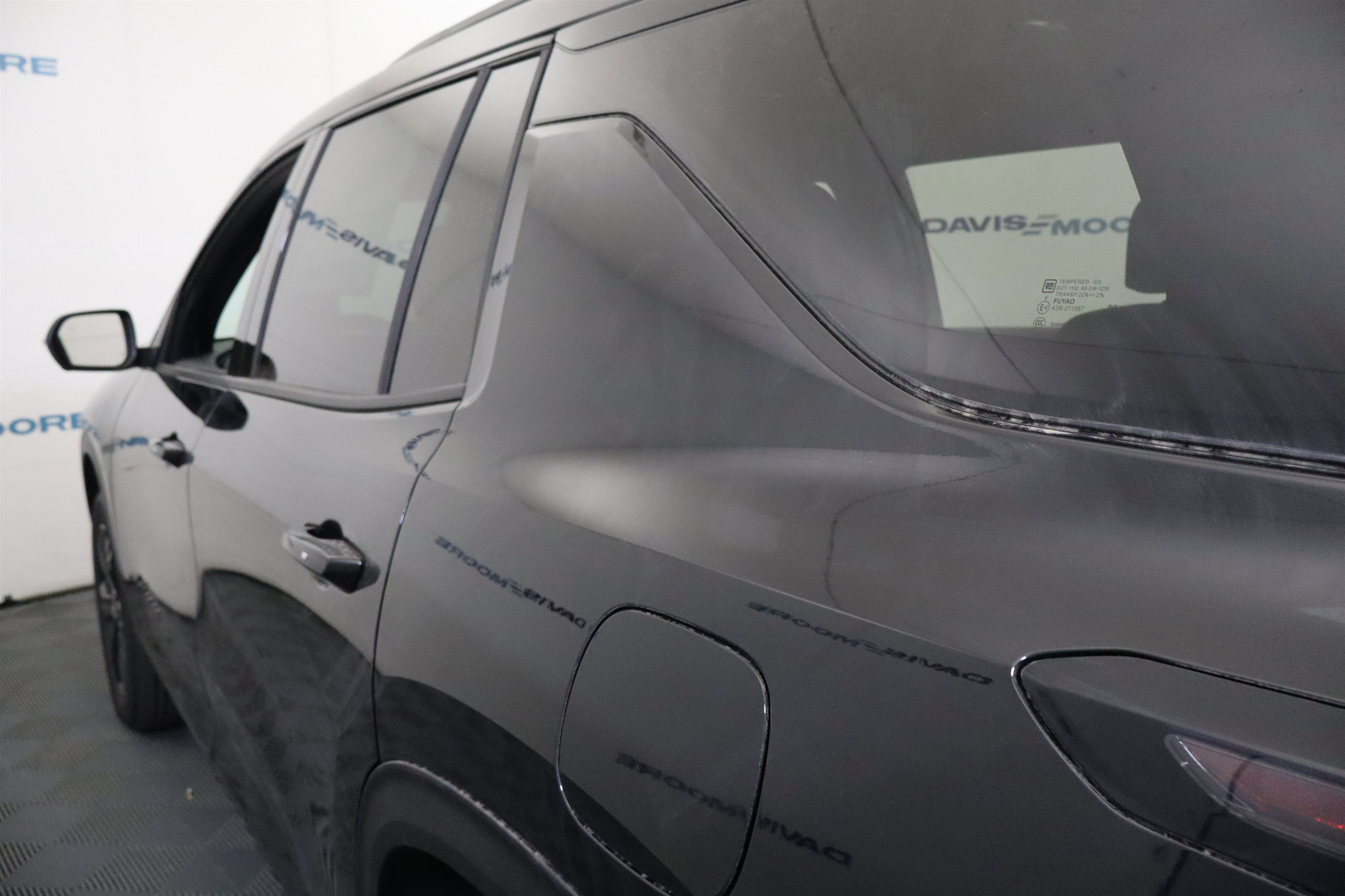 2027 Chevrolet Traverse FWD LT