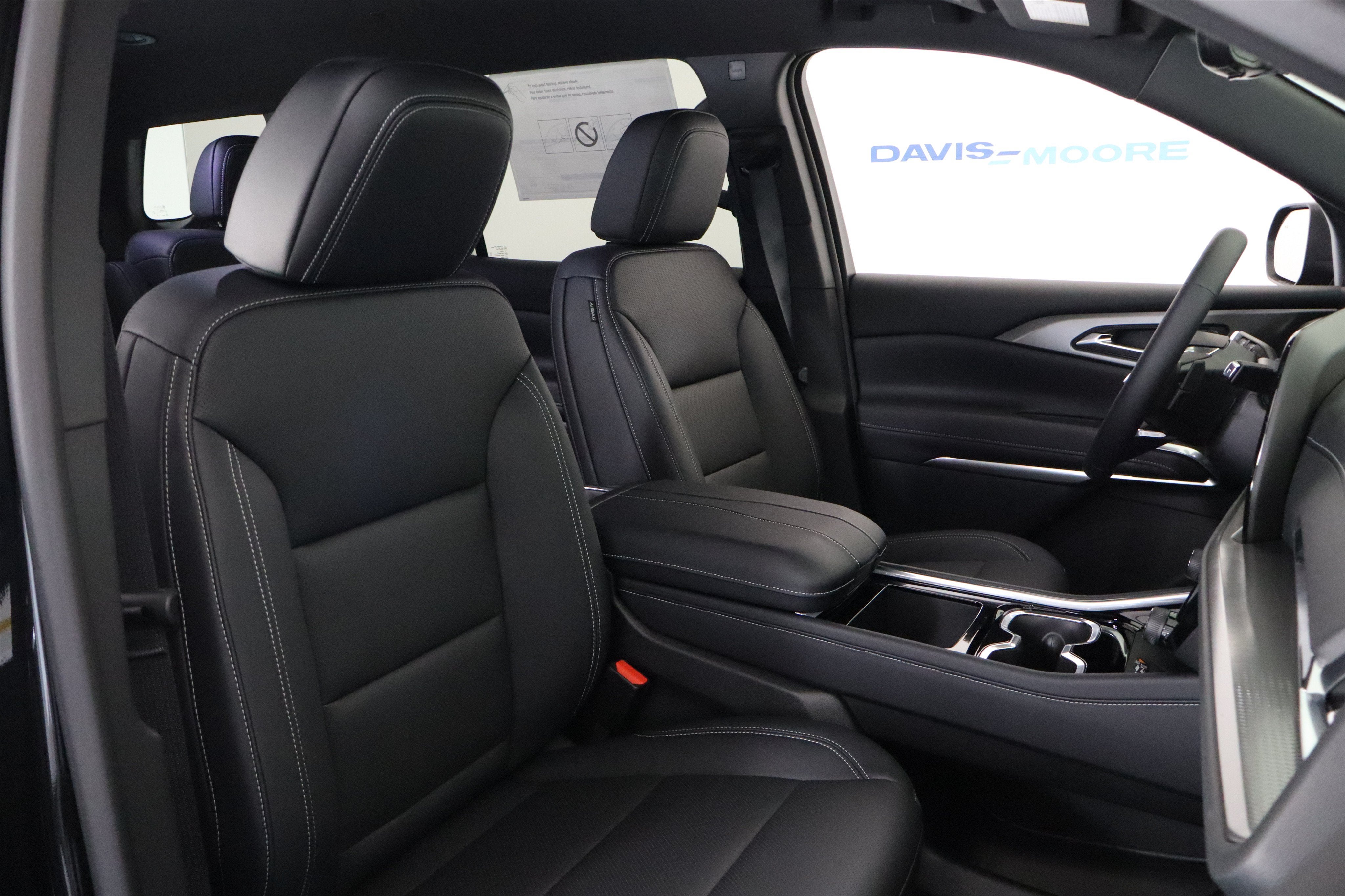 2027 Chevrolet Traverse FWD LT