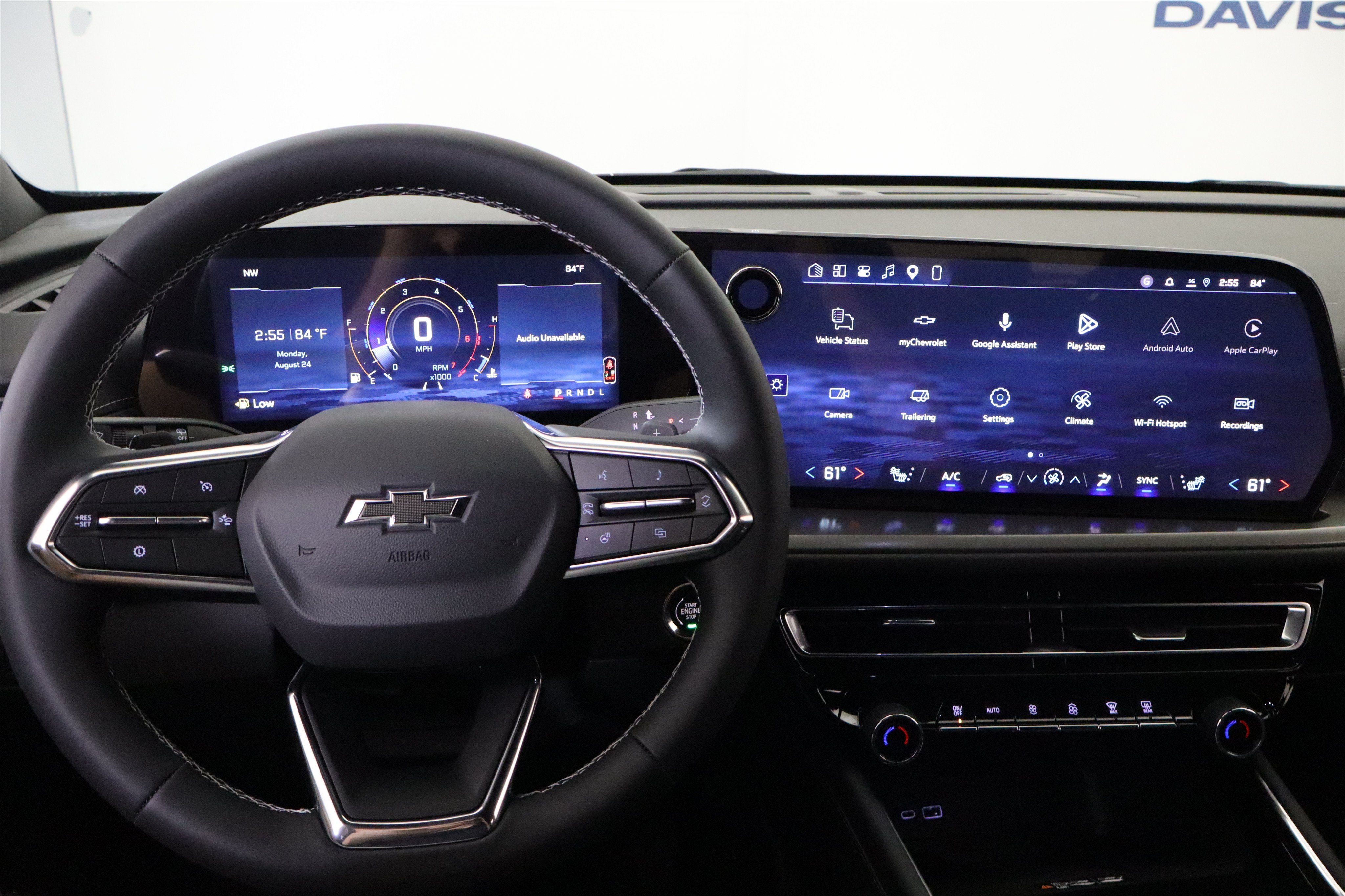 2027 Chevrolet Traverse FWD LT