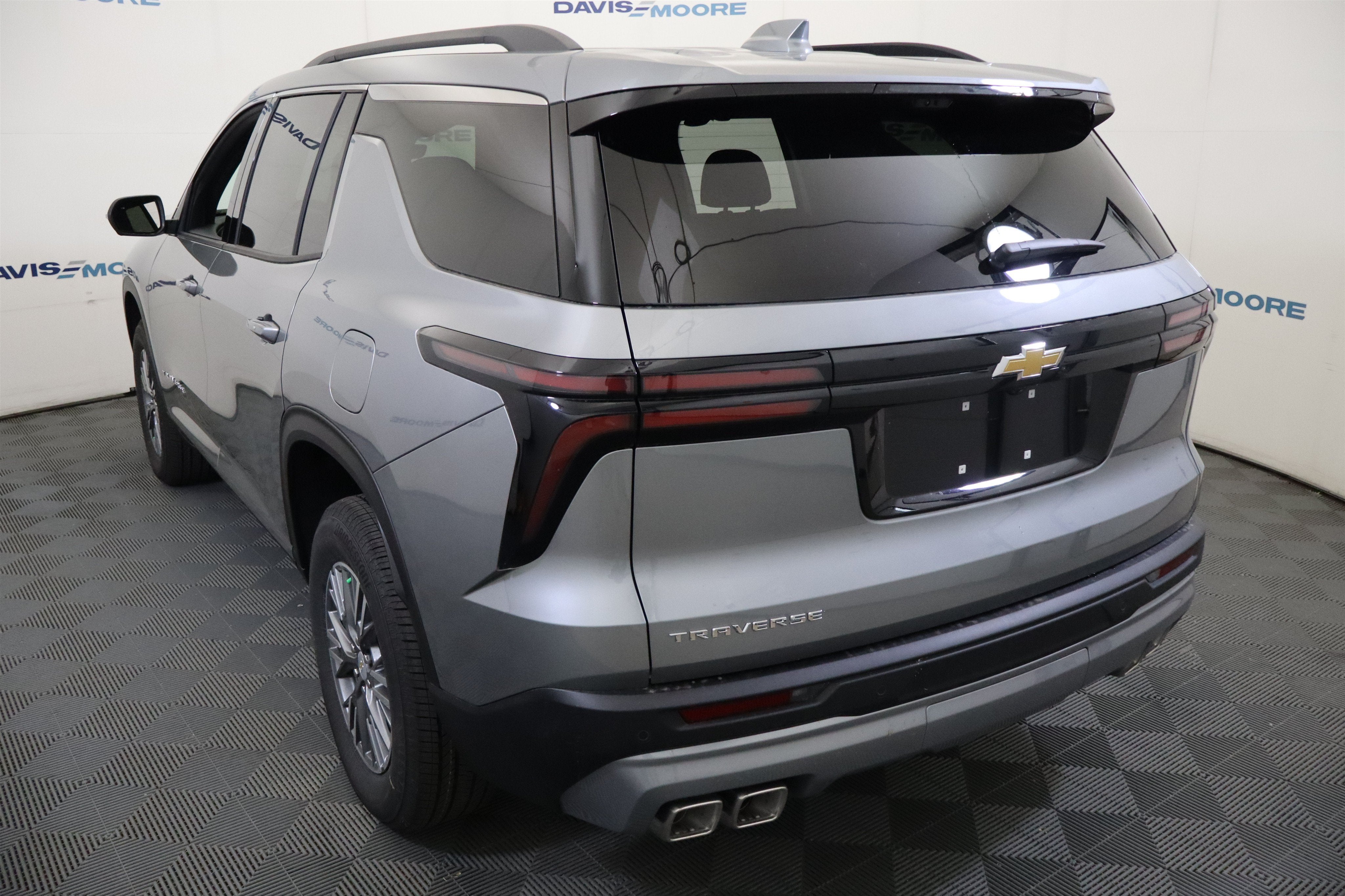 2027 Chevrolet Traverse FWD LT