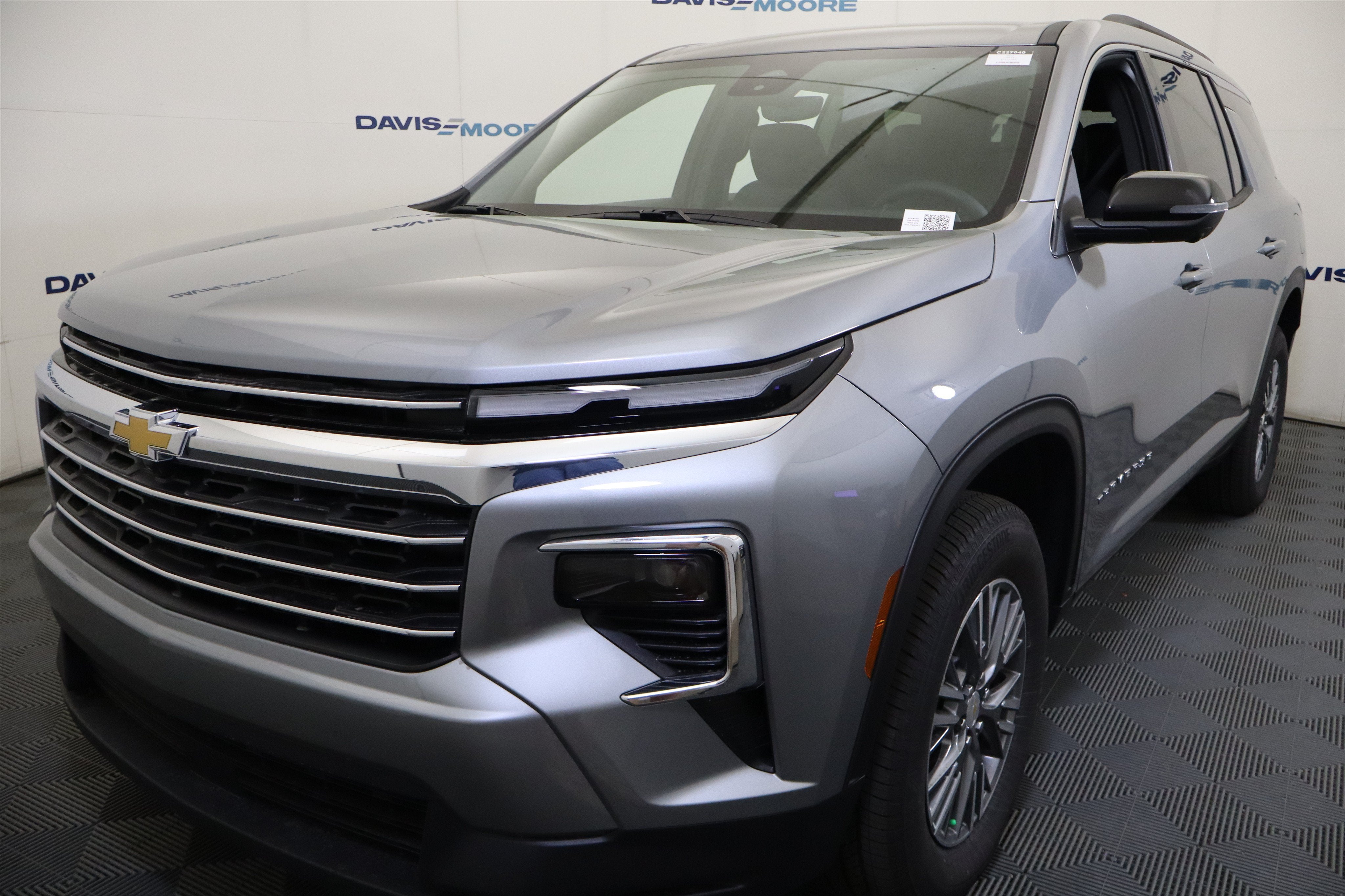 2027 Chevrolet Traverse FWD LT