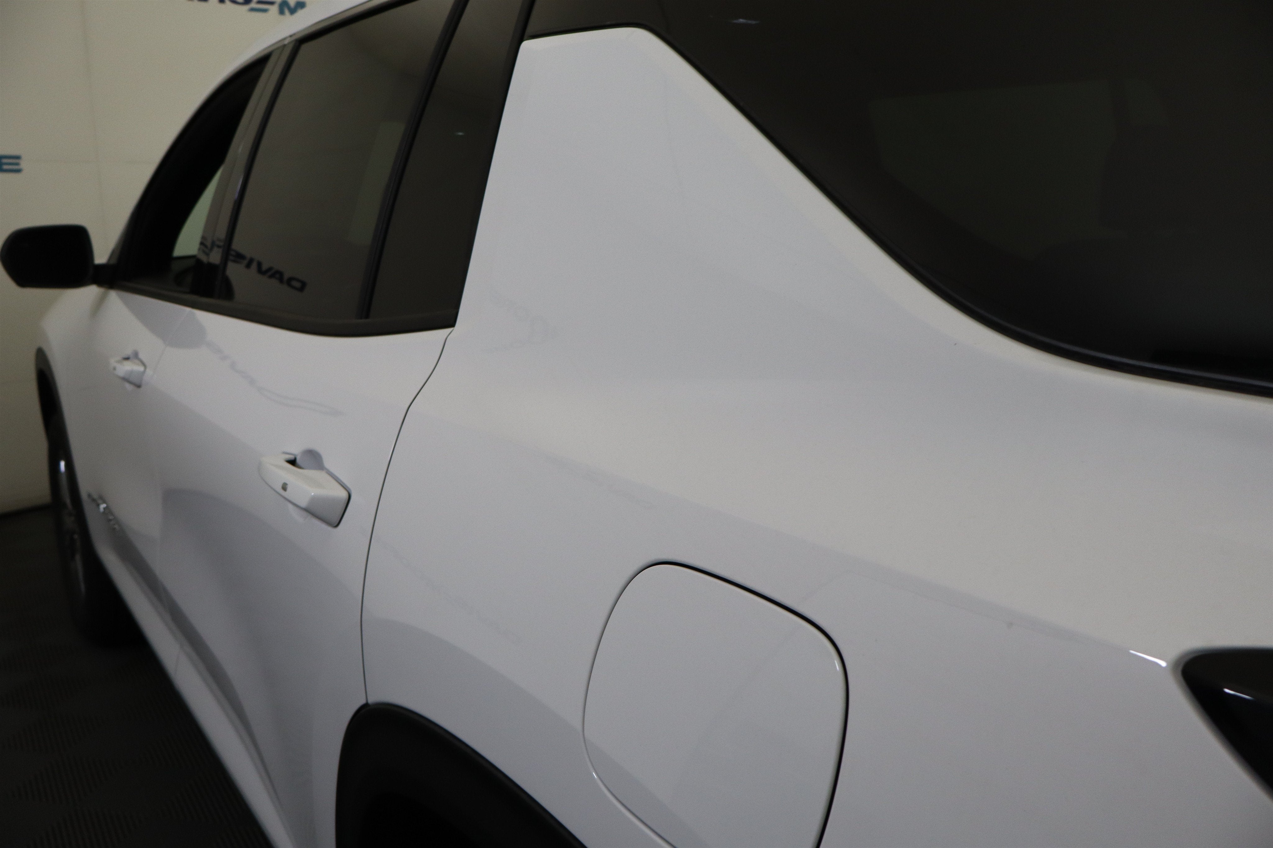 2027 Chevrolet Traverse FWD LT
