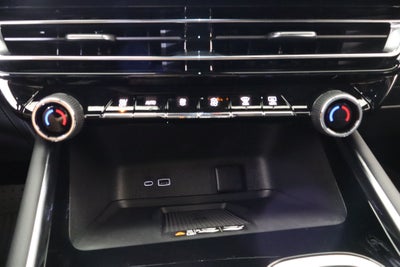 2027 Chevrolet Traverse FWD LT