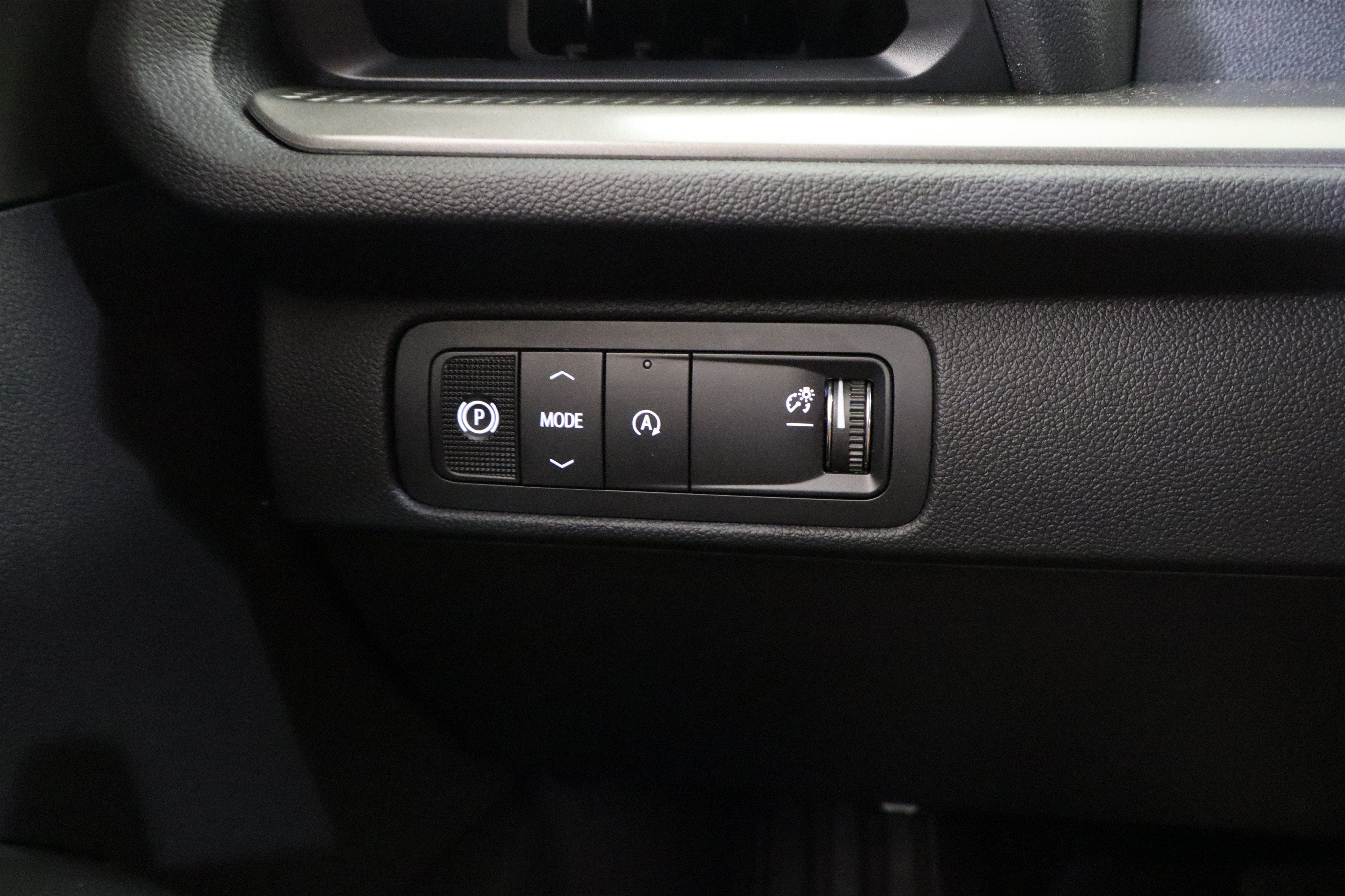 2027 Chevrolet Traverse FWD LT
