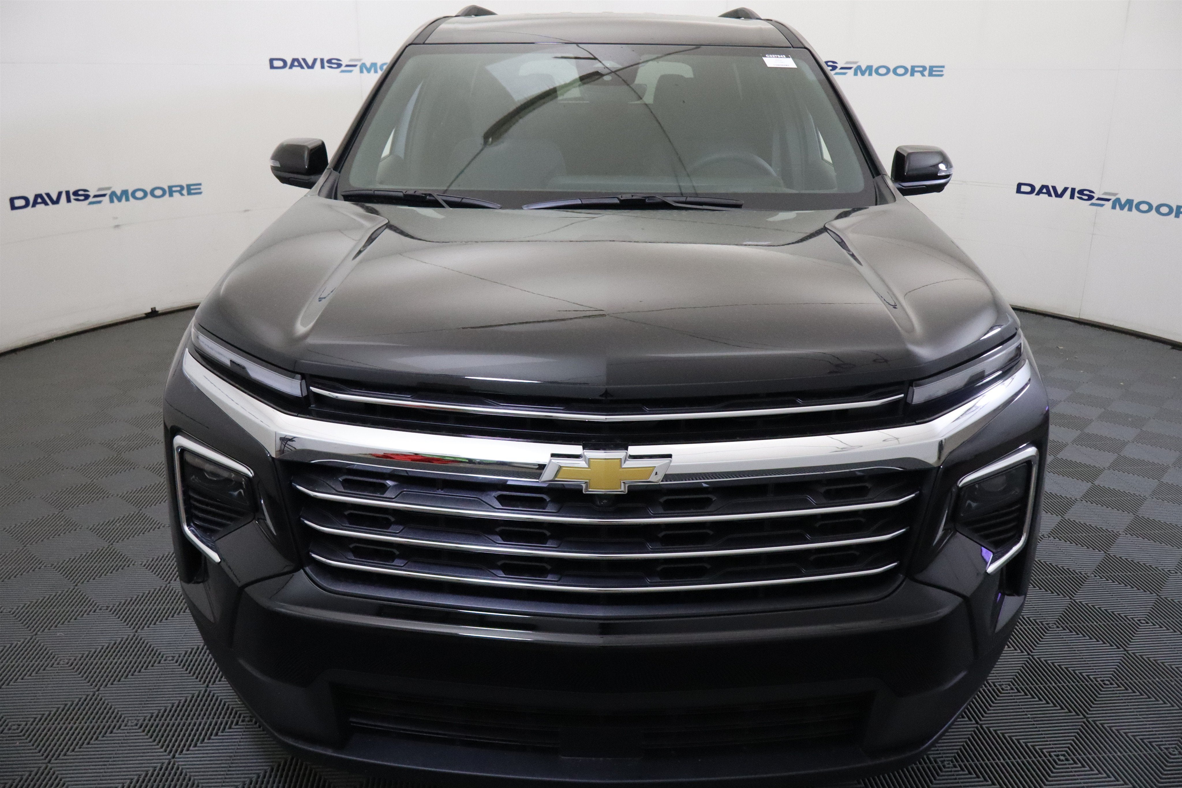 2027 Chevrolet Traverse FWD LT