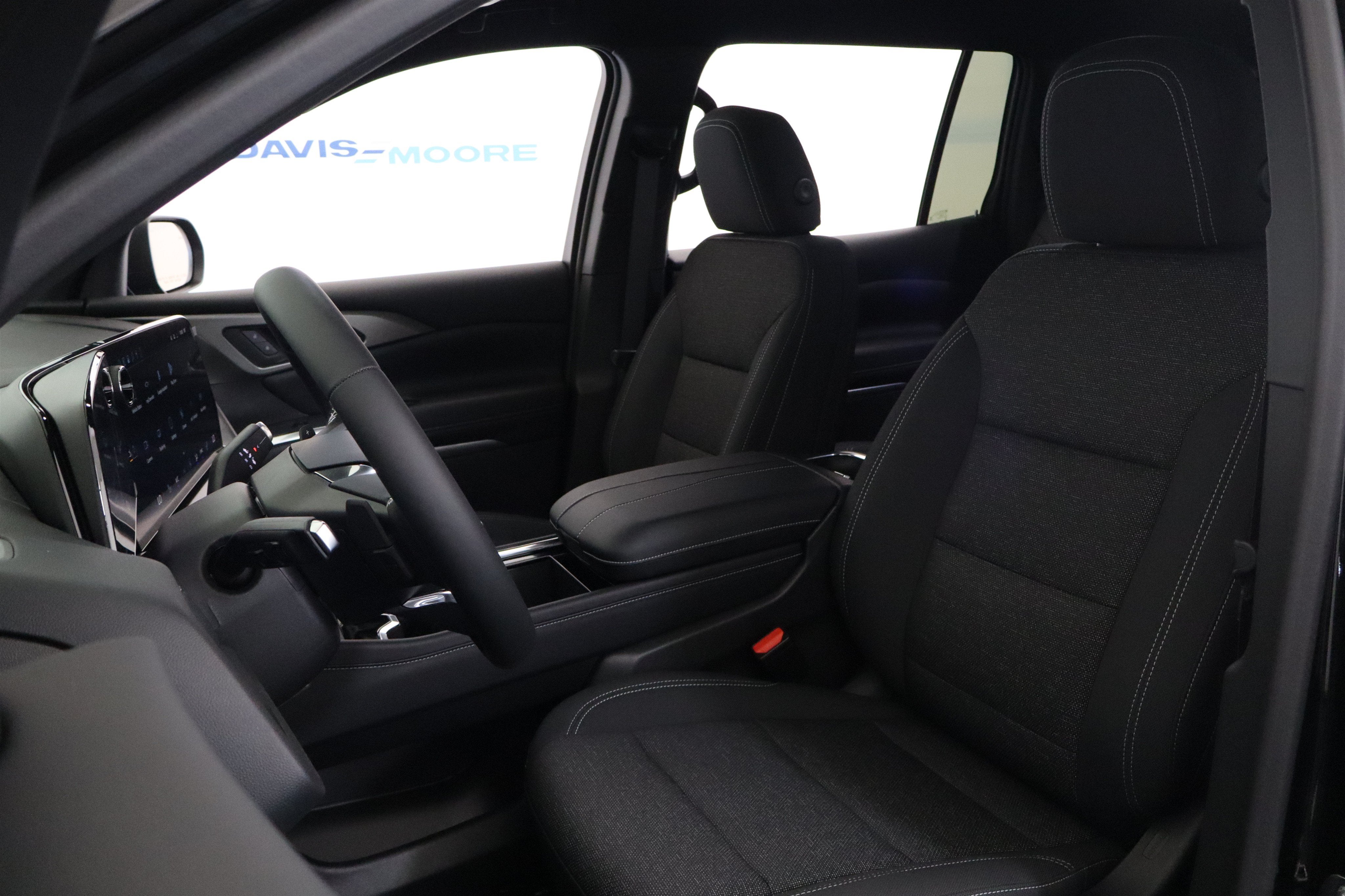2027 Chevrolet Traverse FWD LT