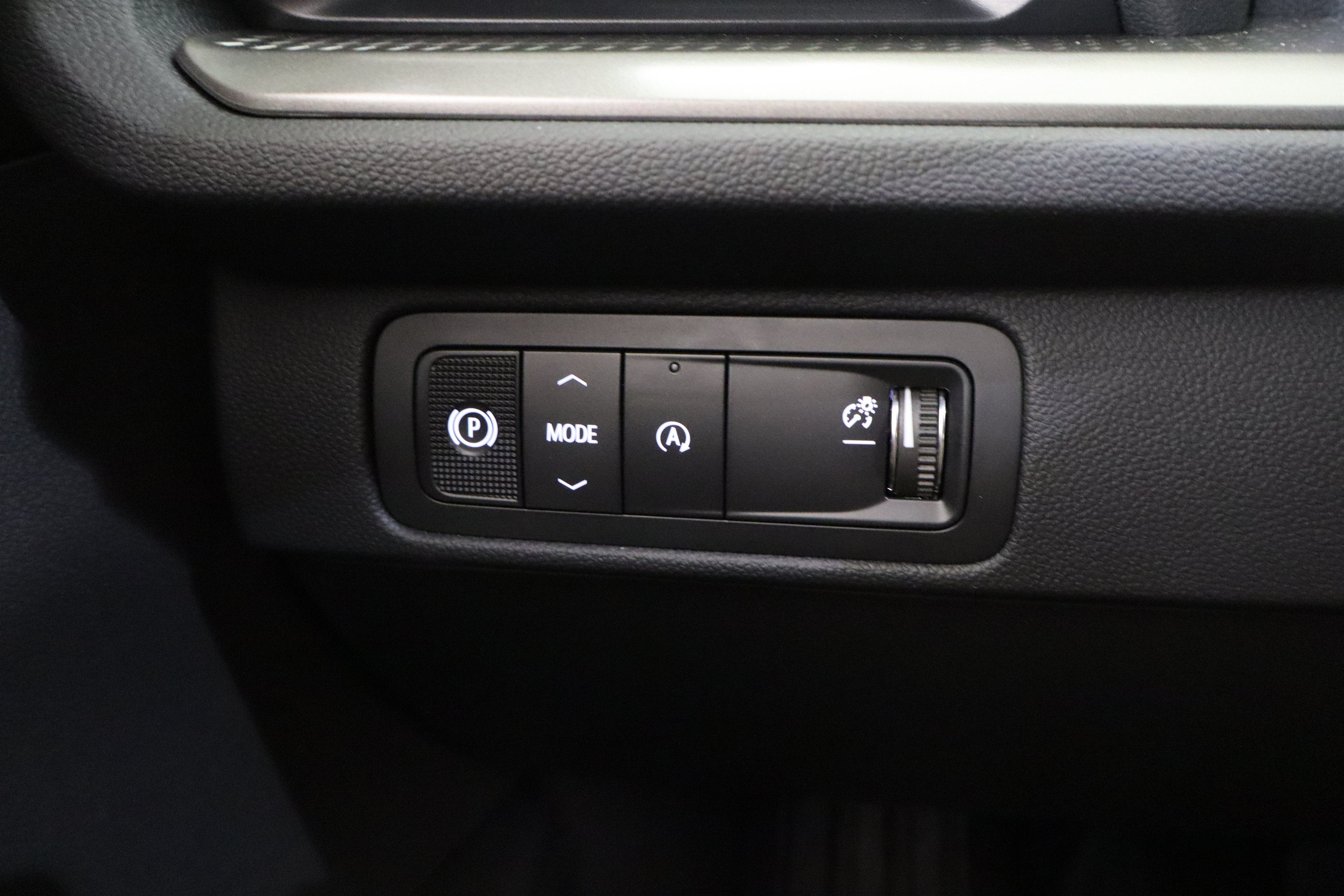 2027 Chevrolet Traverse FWD LT