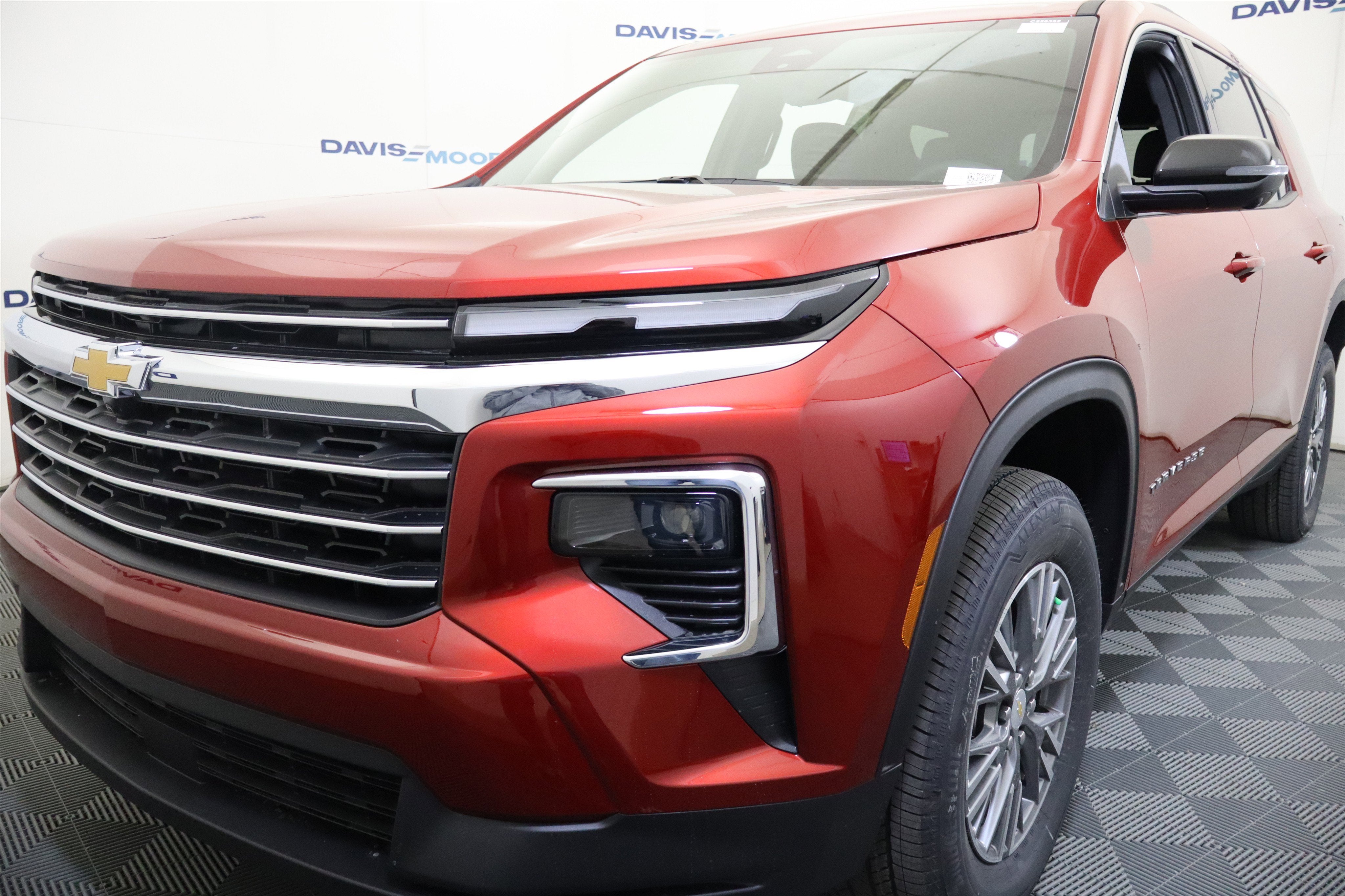 2026 Chevrolet Traverse FWD LT