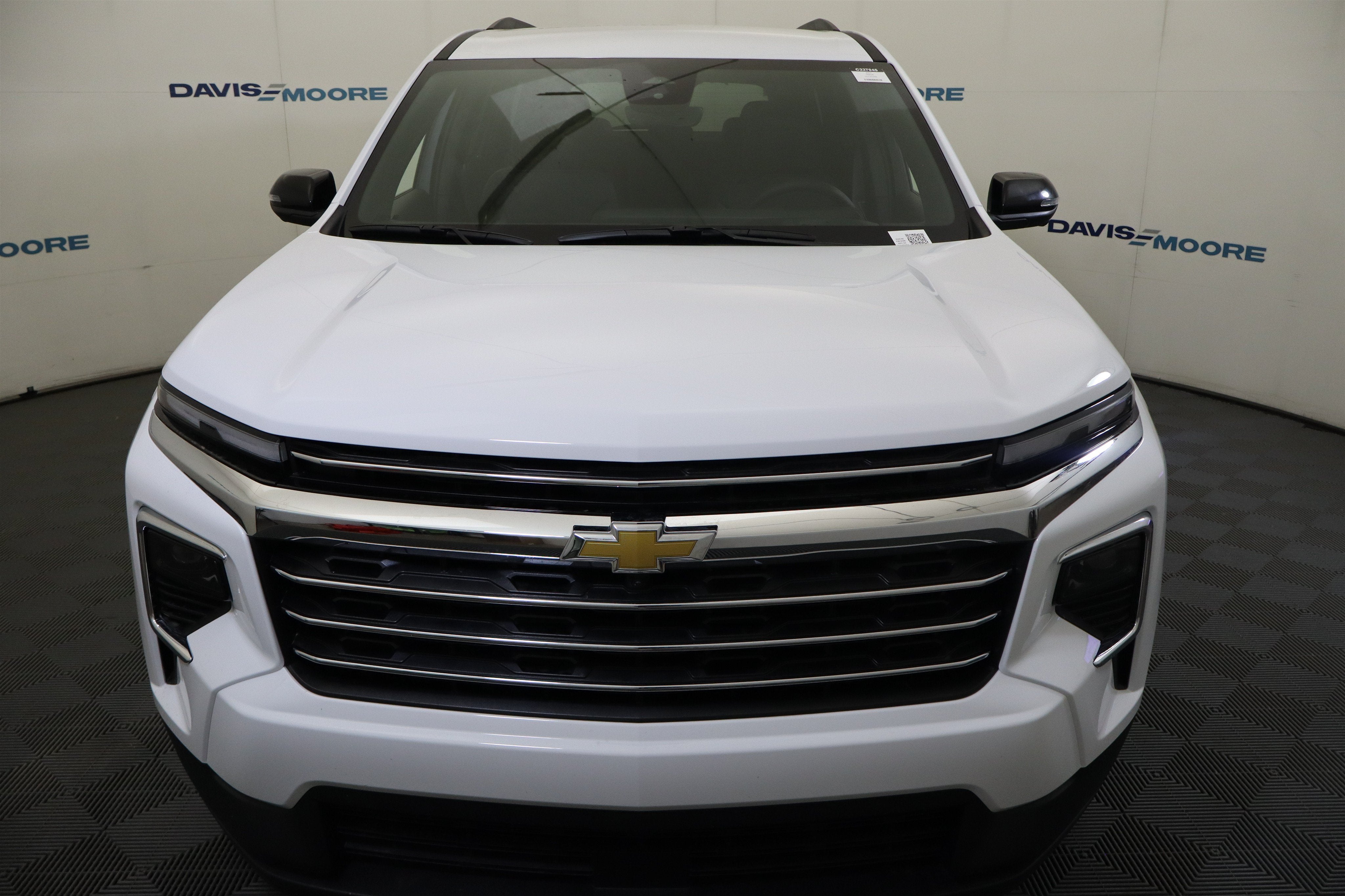 2027 Chevrolet Traverse FWD LT