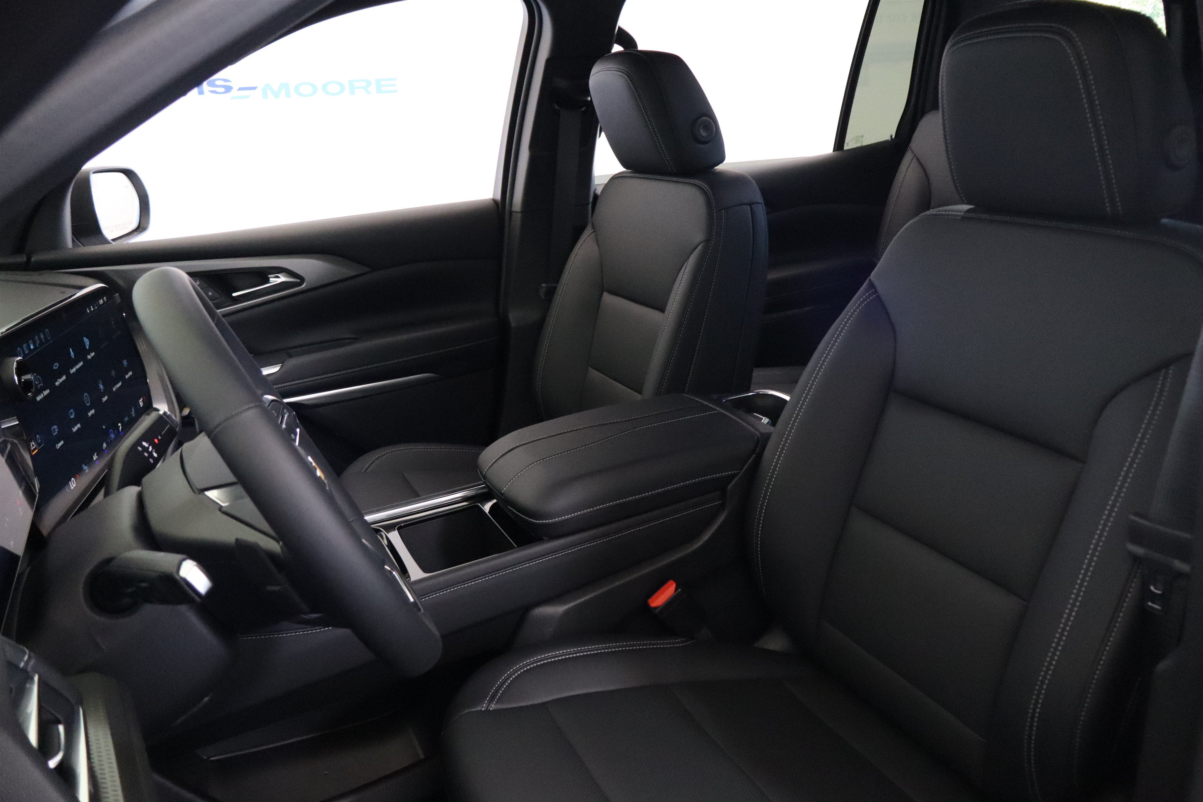 2027 Chevrolet Traverse FWD LT