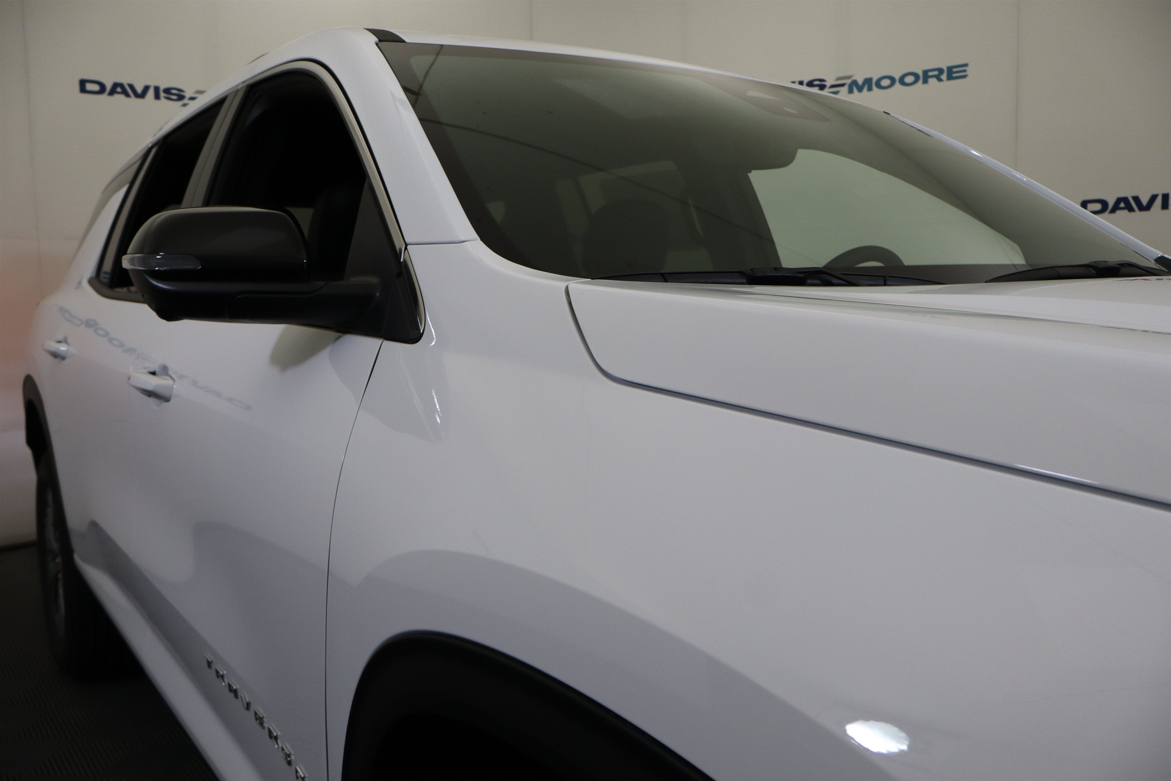 2027 Chevrolet Traverse FWD LT