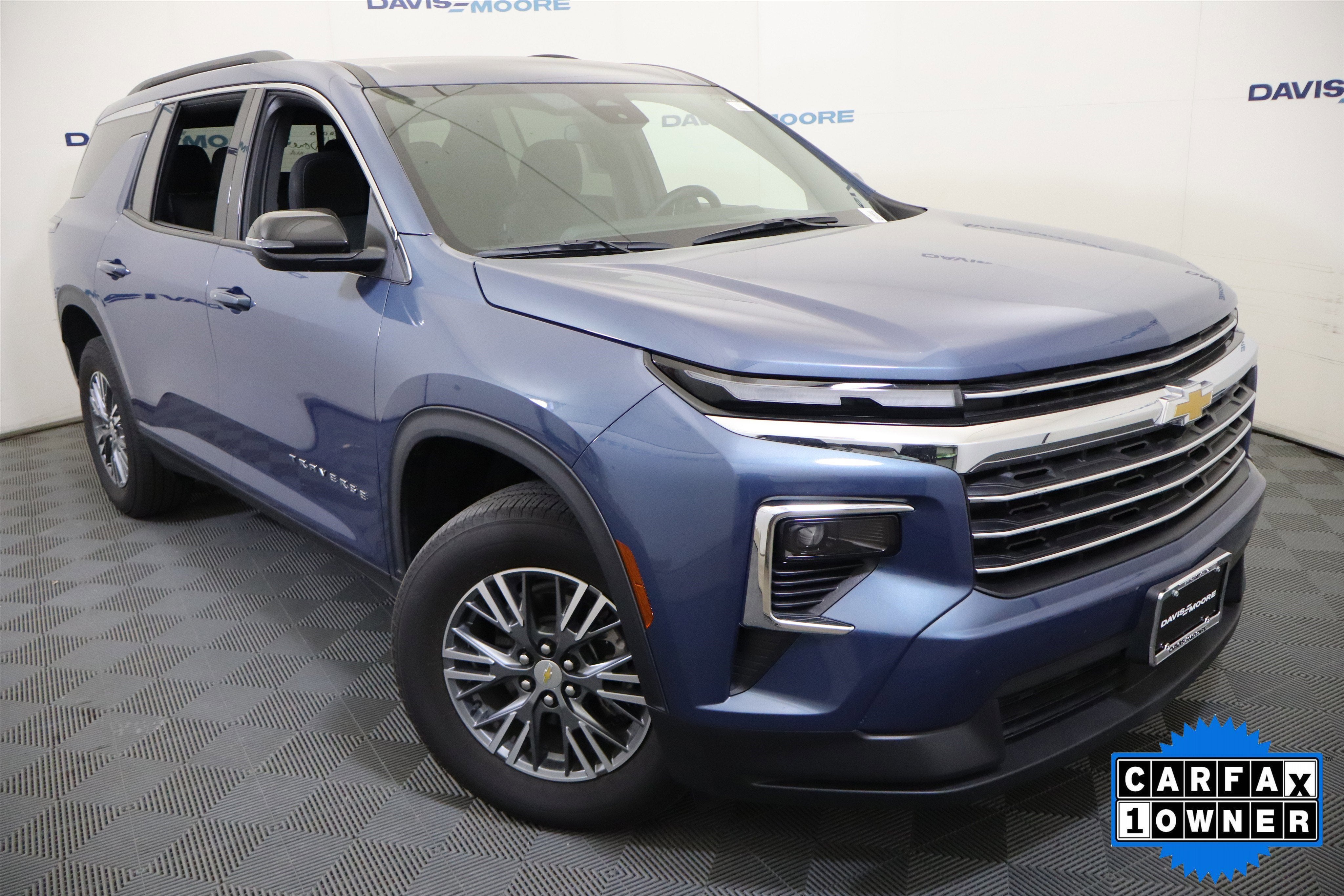 2025 Chevrolet Traverse FWD LT