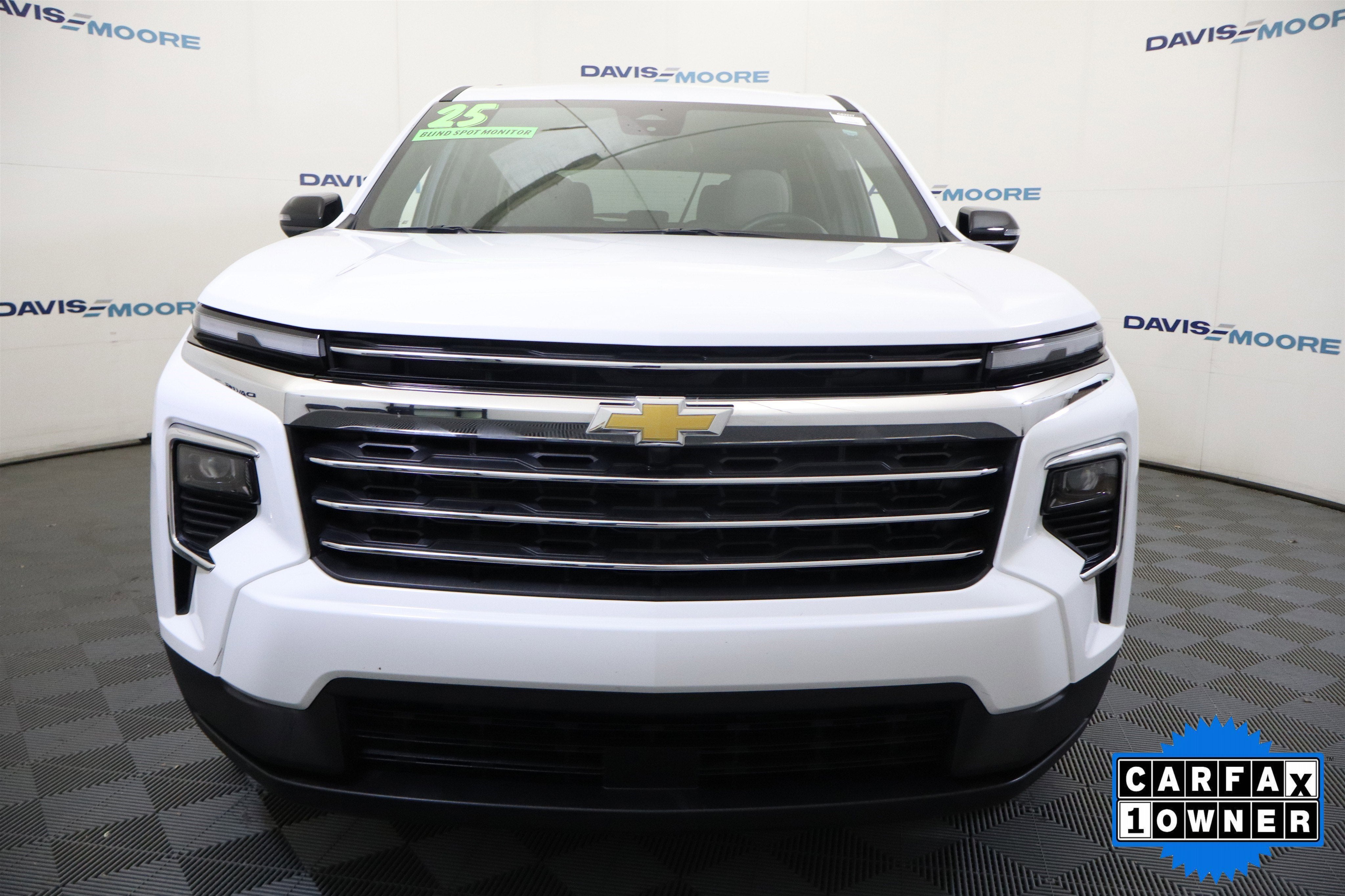 2025 Chevrolet Traverse FWD LT