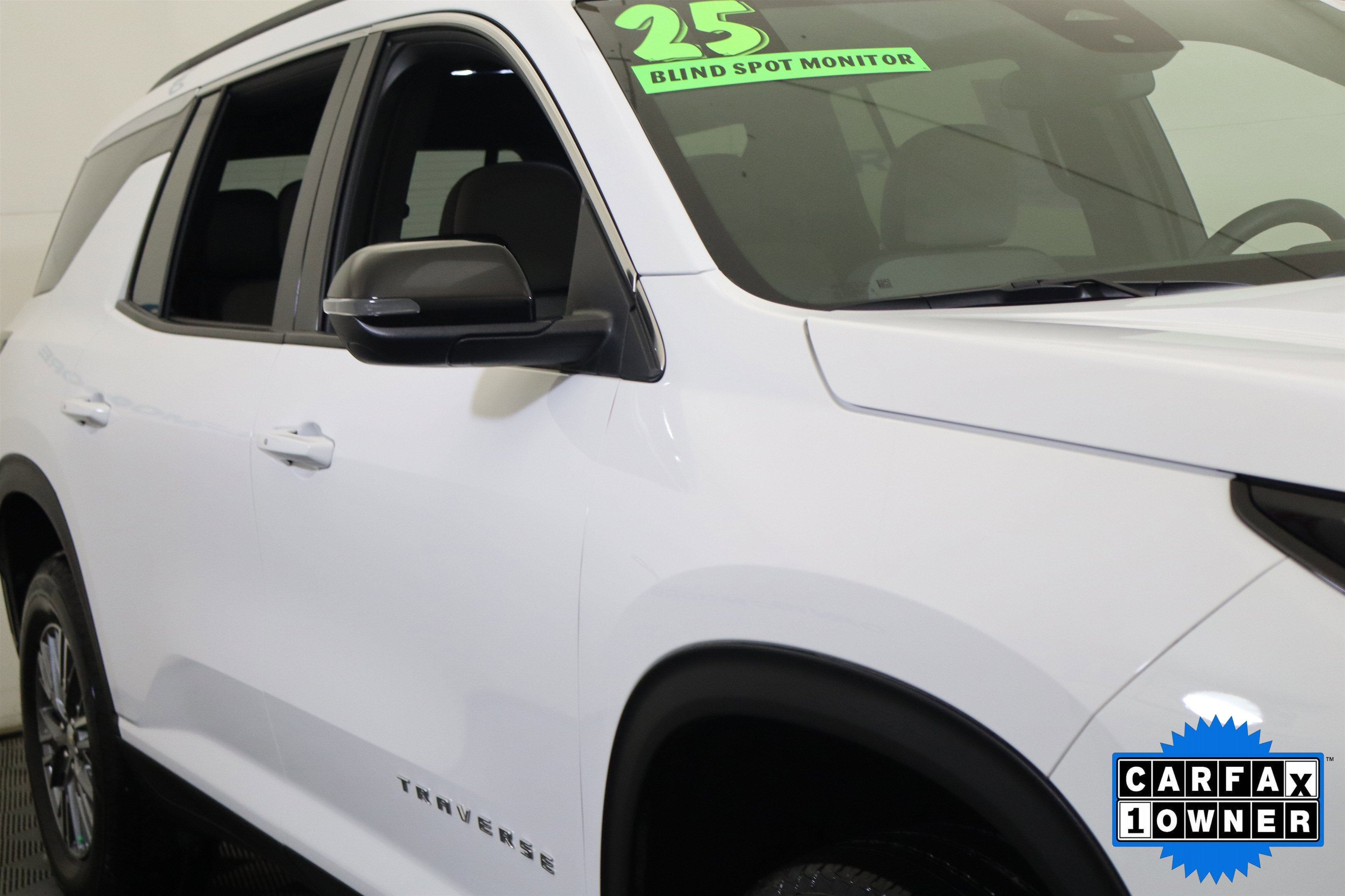 2025 Chevrolet Traverse FWD LT