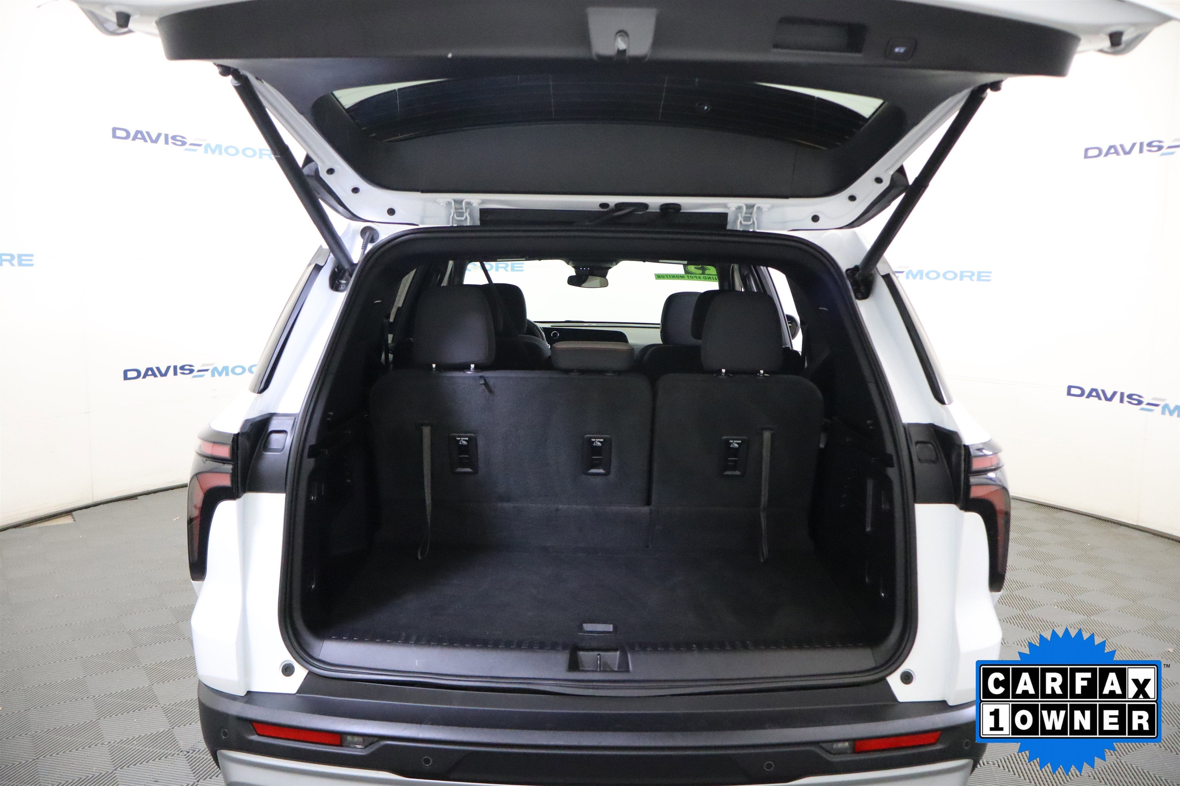 2025 Chevrolet Traverse FWD LT