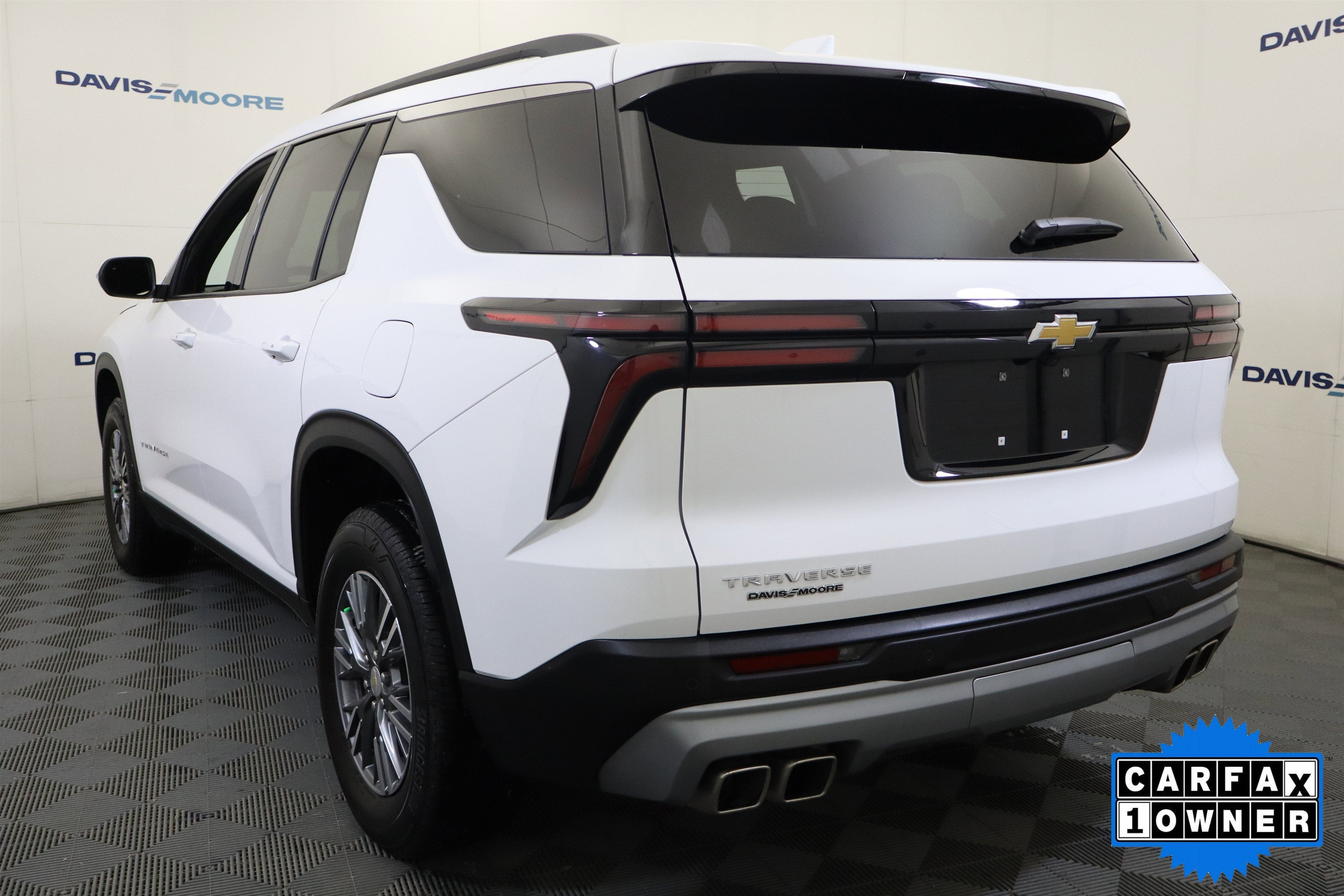 2025 Chevrolet Traverse FWD LT