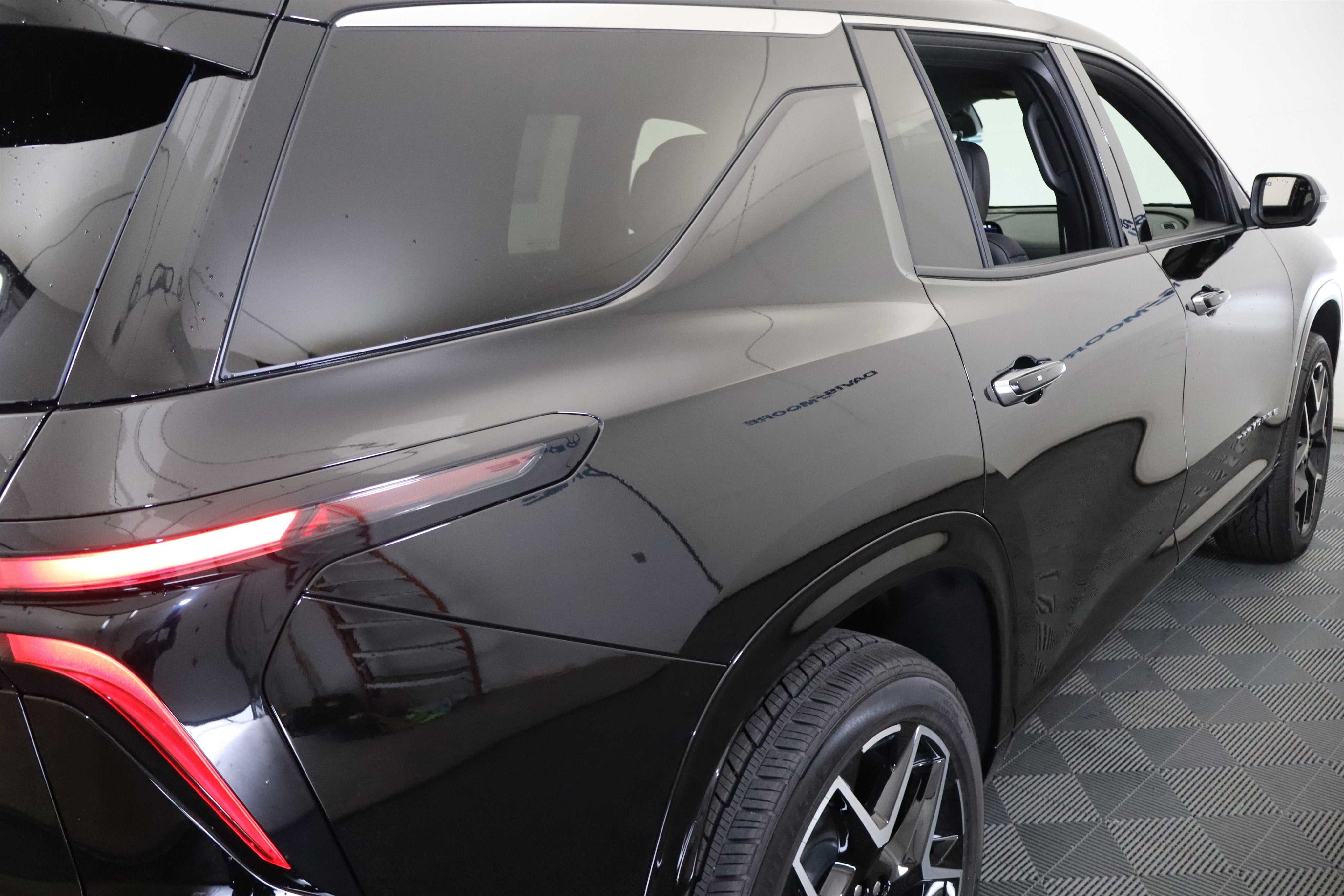 2026 Chevrolet Traverse FWD High Country