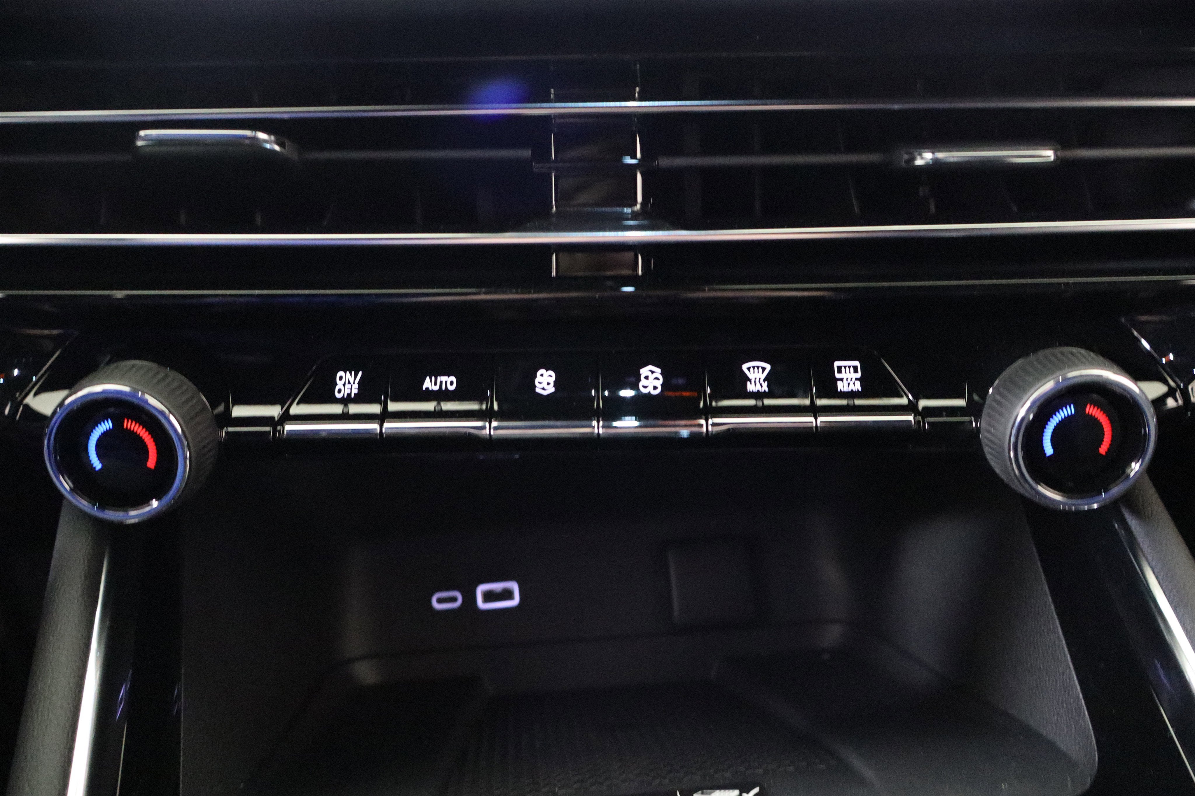 2026 Chevrolet Traverse FWD RS