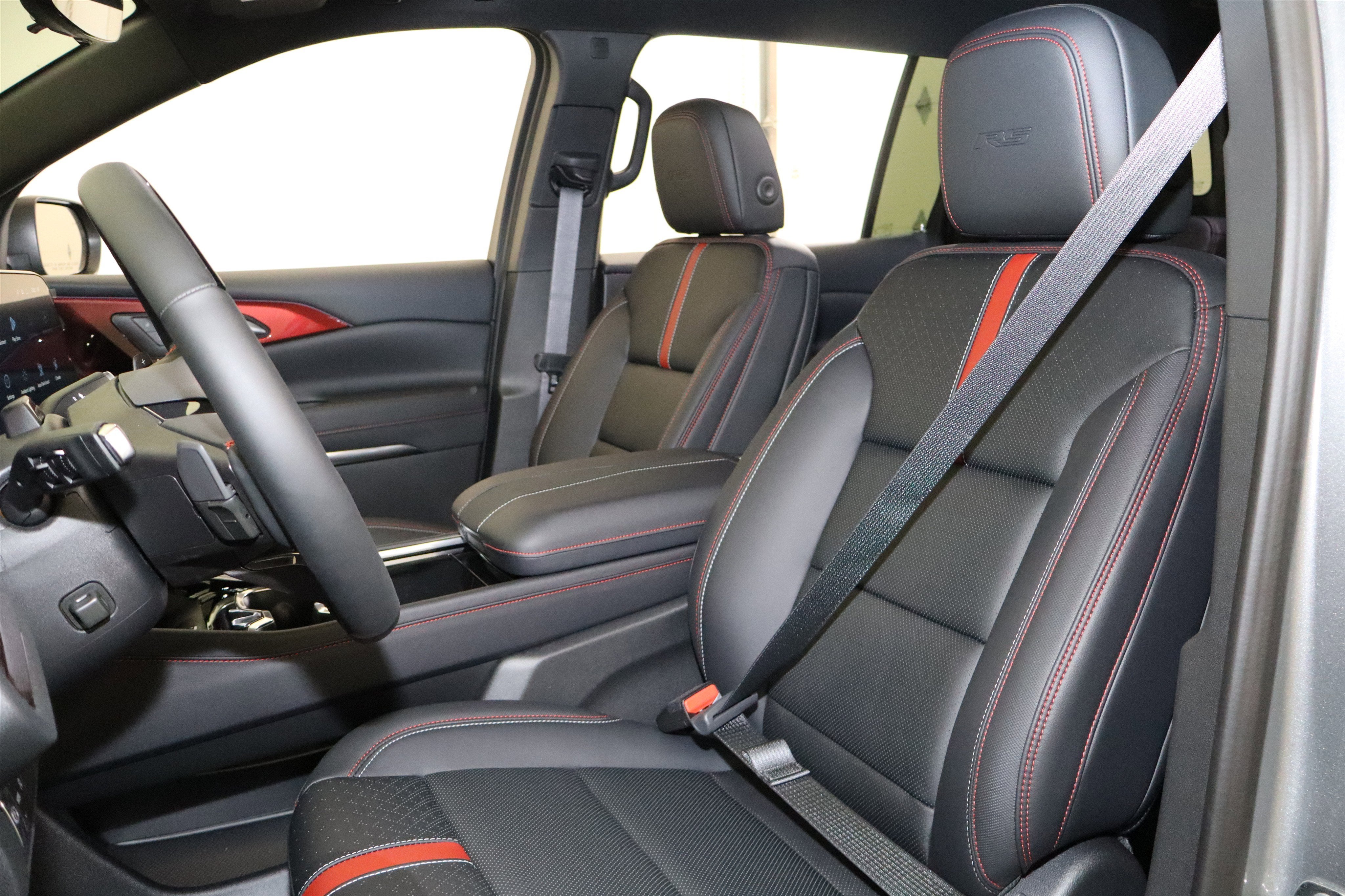 2026 Chevrolet Traverse FWD RS