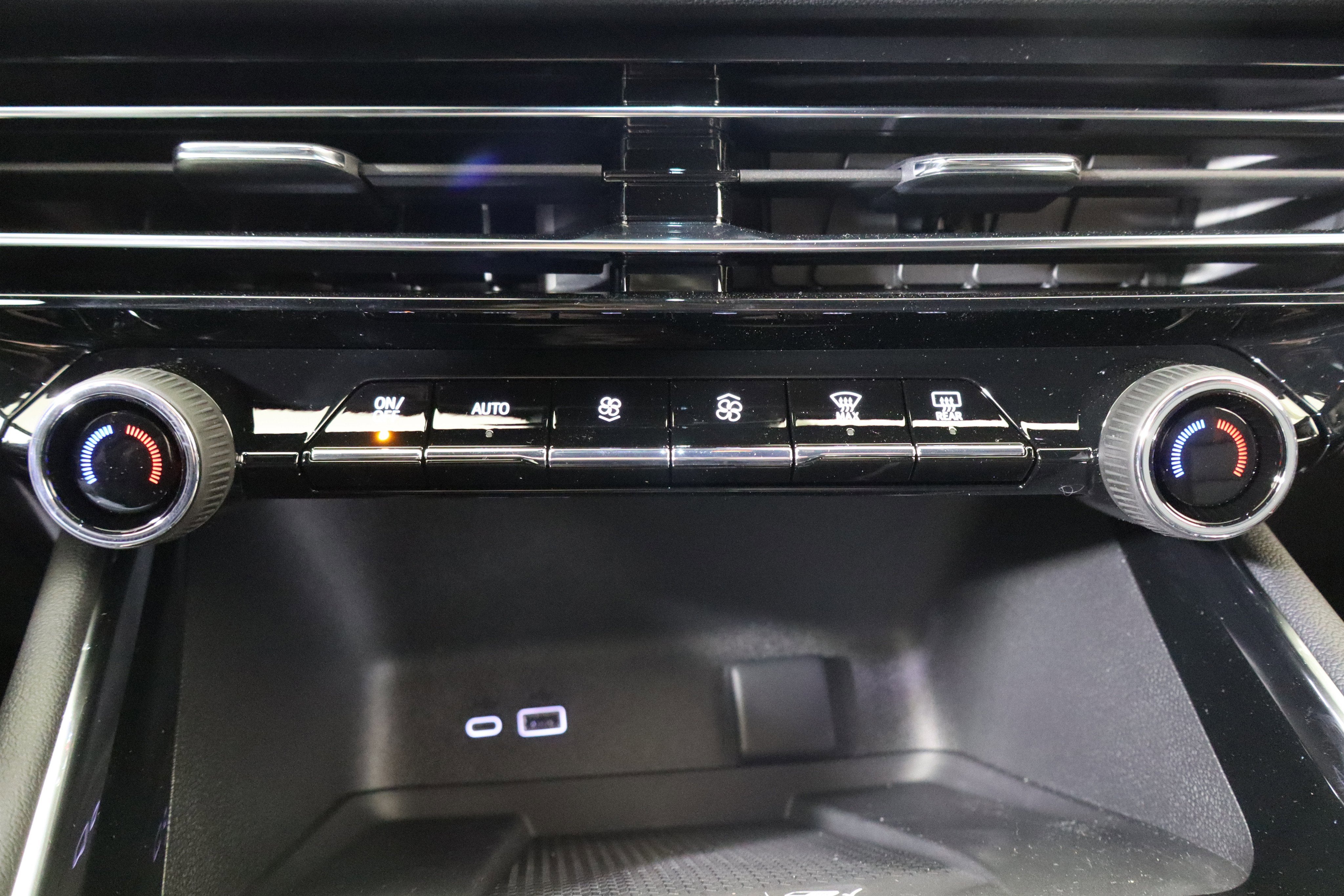 2026 Chevrolet Traverse FWD RS