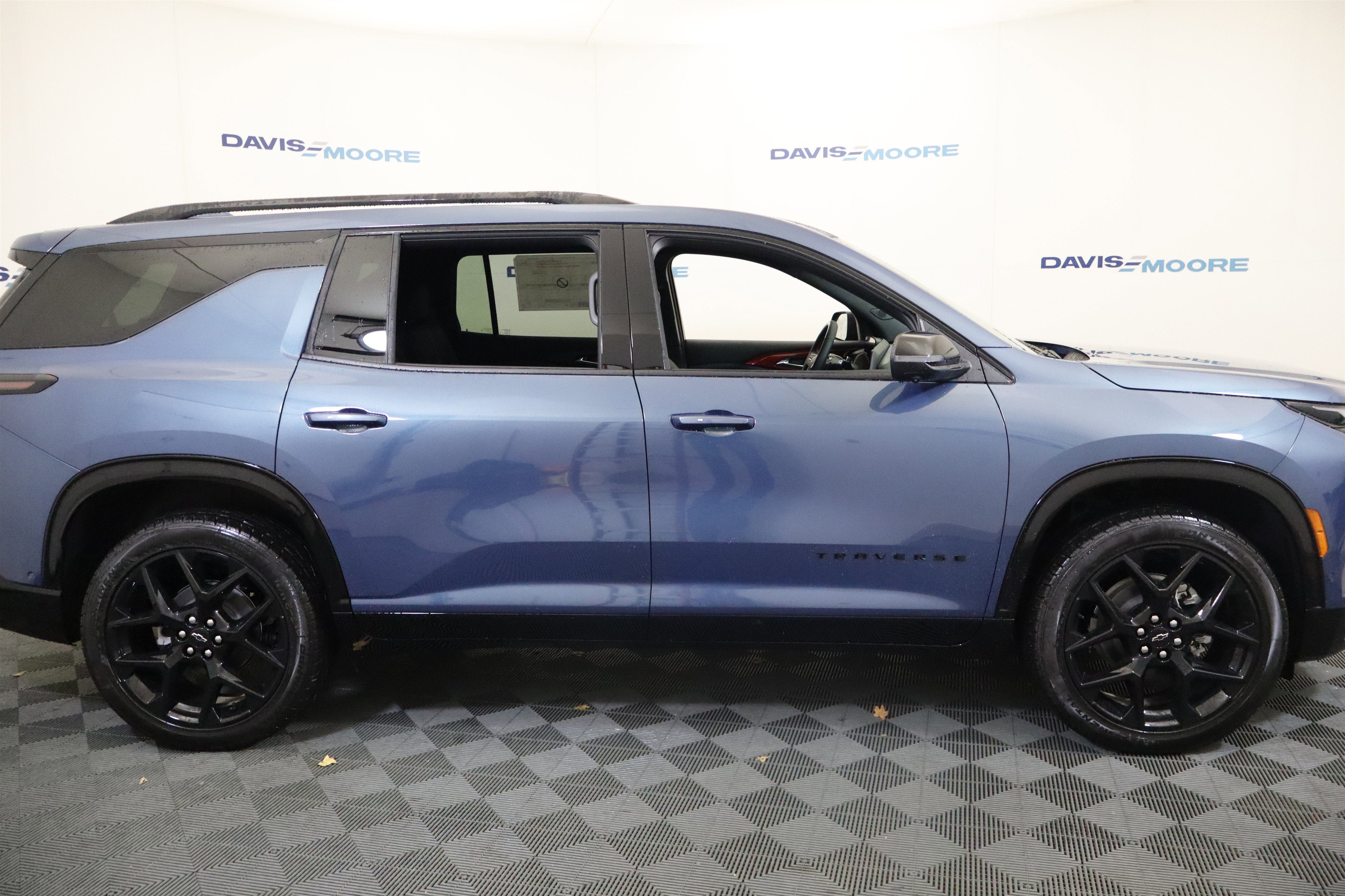 2026 Chevrolet Traverse FWD RS