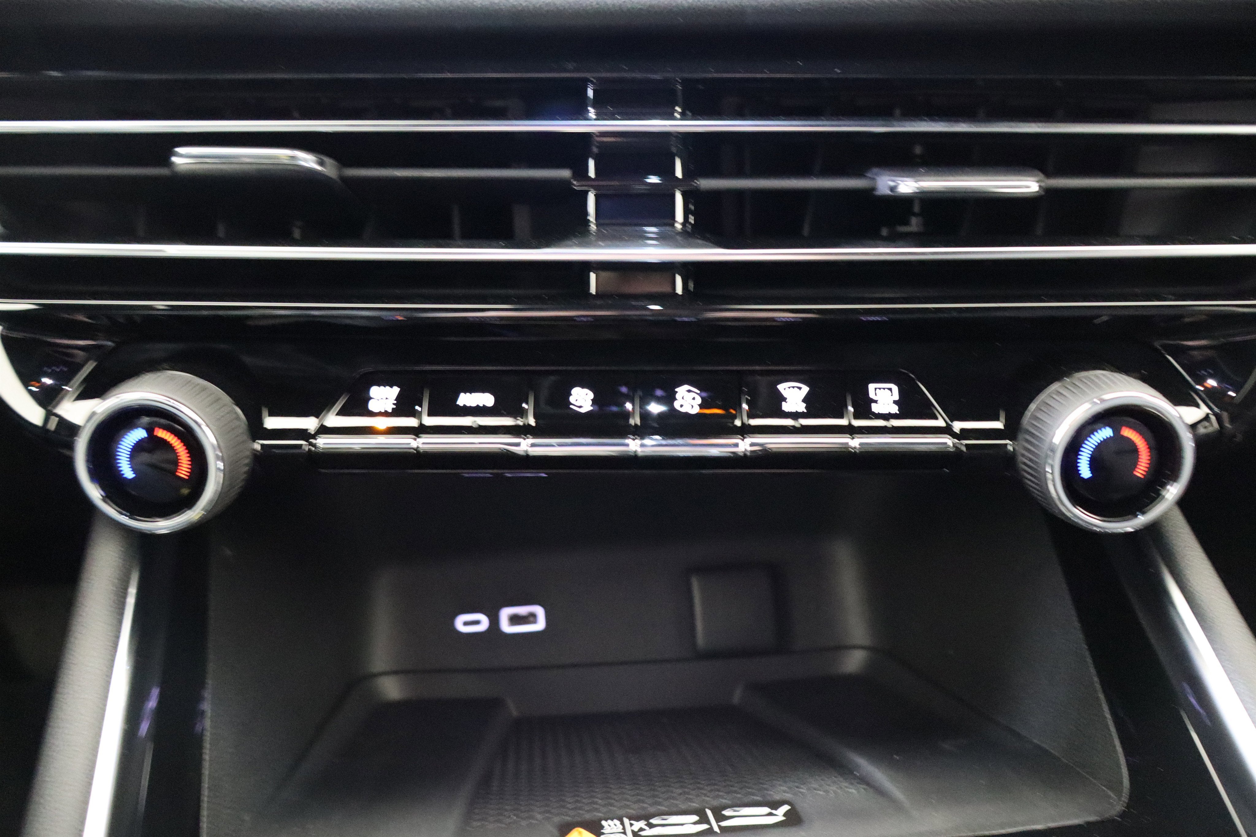 2026 Chevrolet Traverse FWD RS