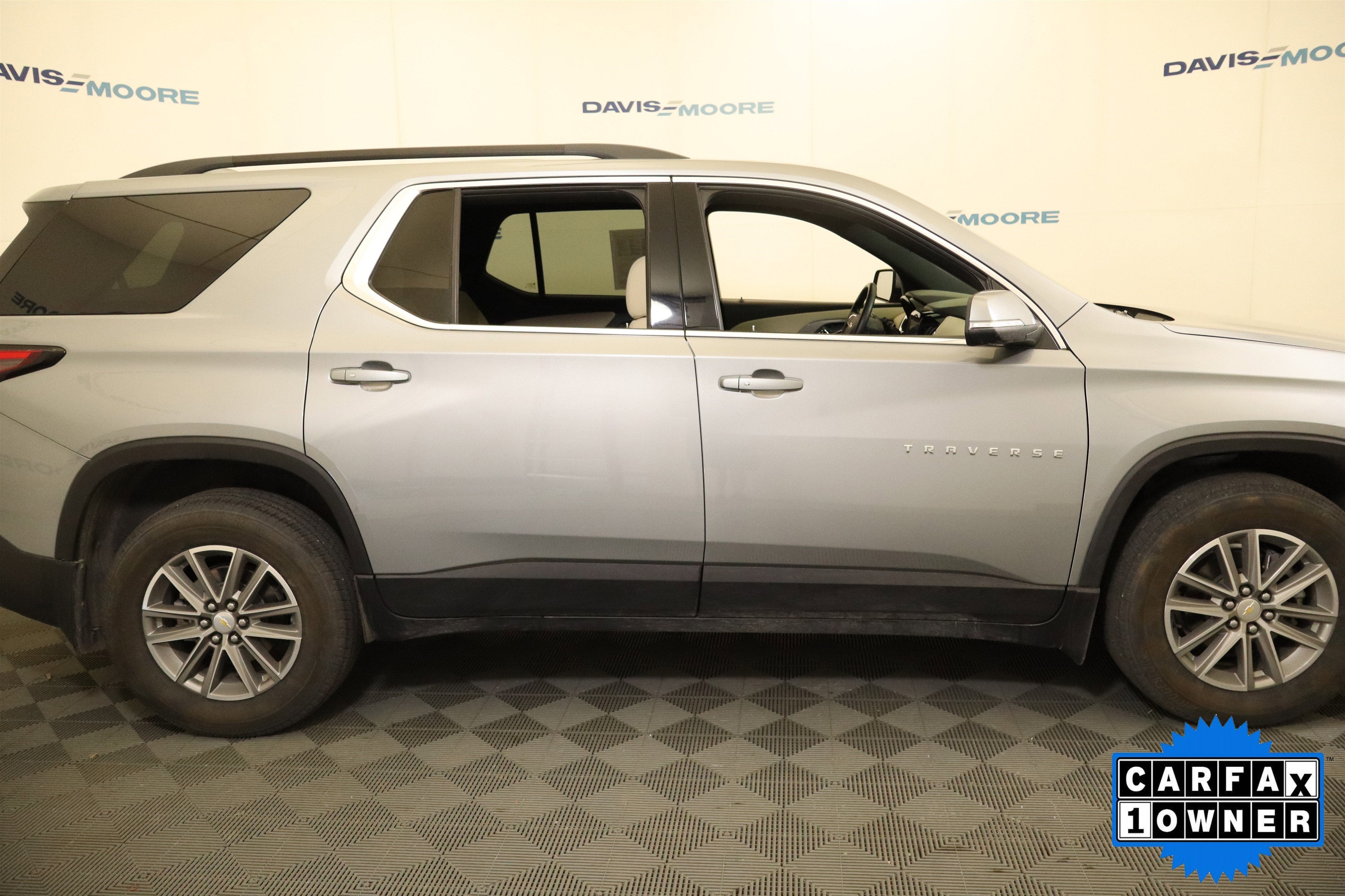 2024 Chevrolet Traverse Limited LT Cloth