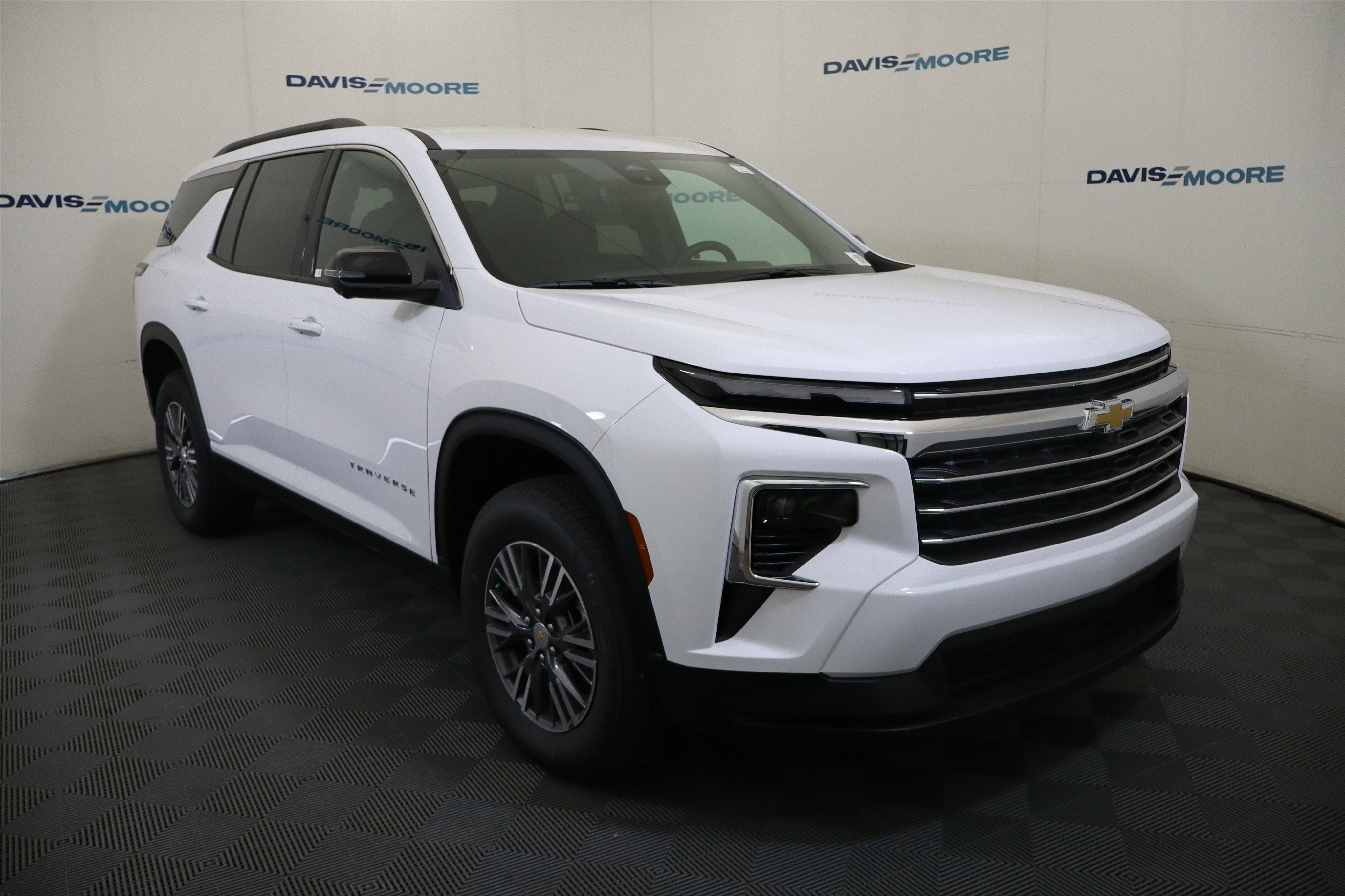 2026 Chevrolet Traverse AWD LT