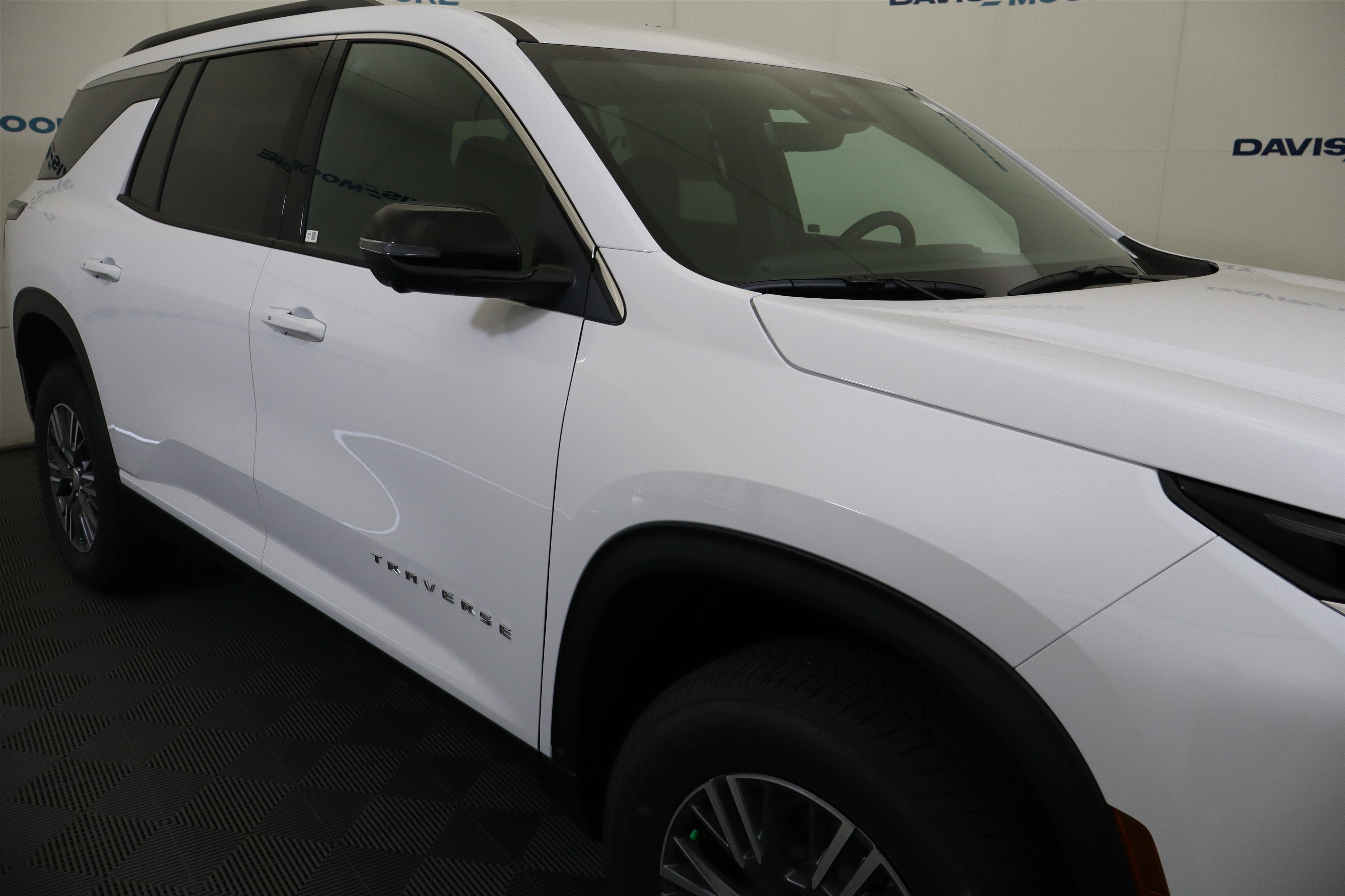 2026 Chevrolet Traverse AWD LT