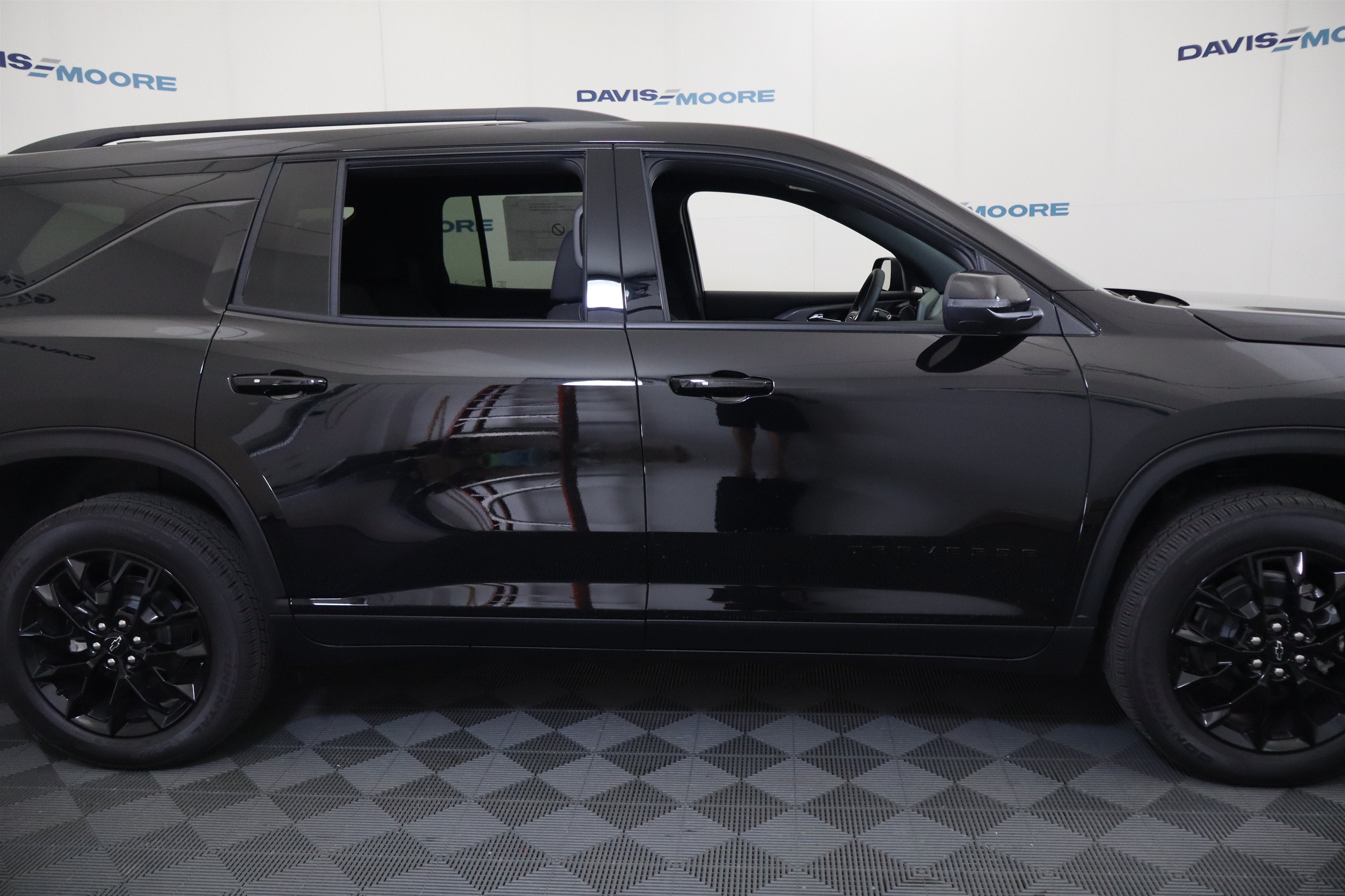 2026 Chevrolet Traverse AWD LT