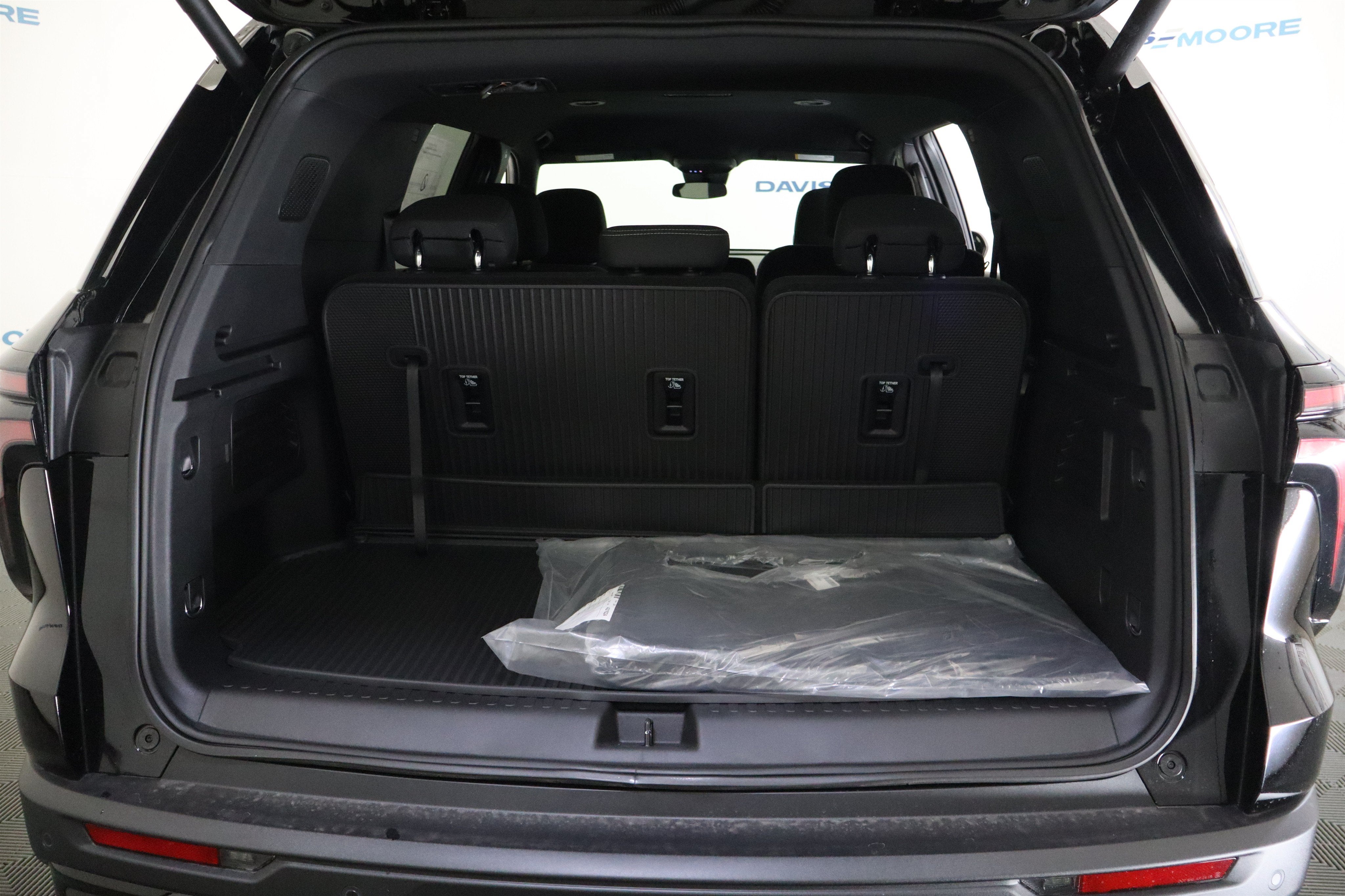 2026 Chevrolet Traverse AWD LT