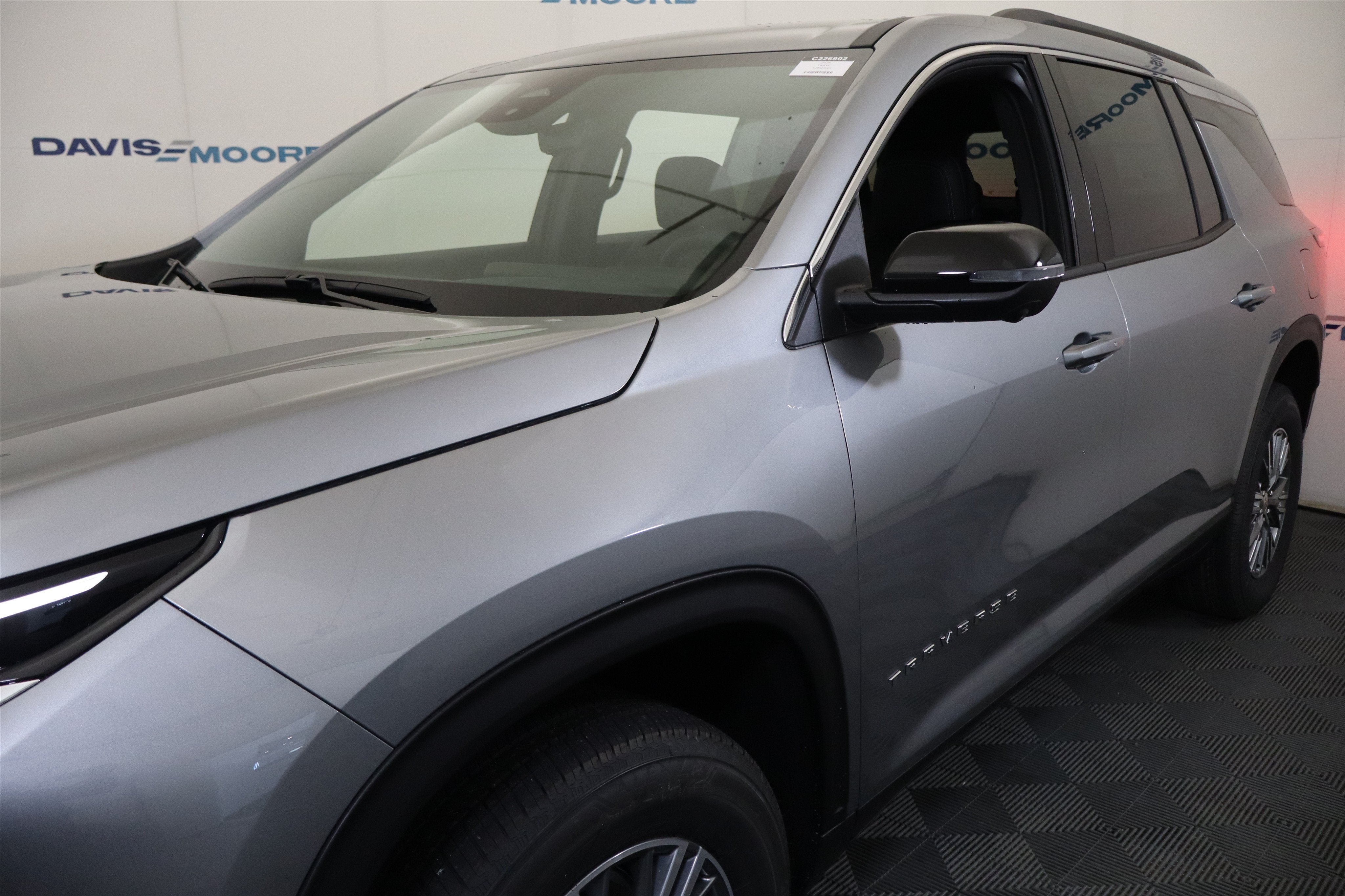 2026 Chevrolet Traverse AWD LT