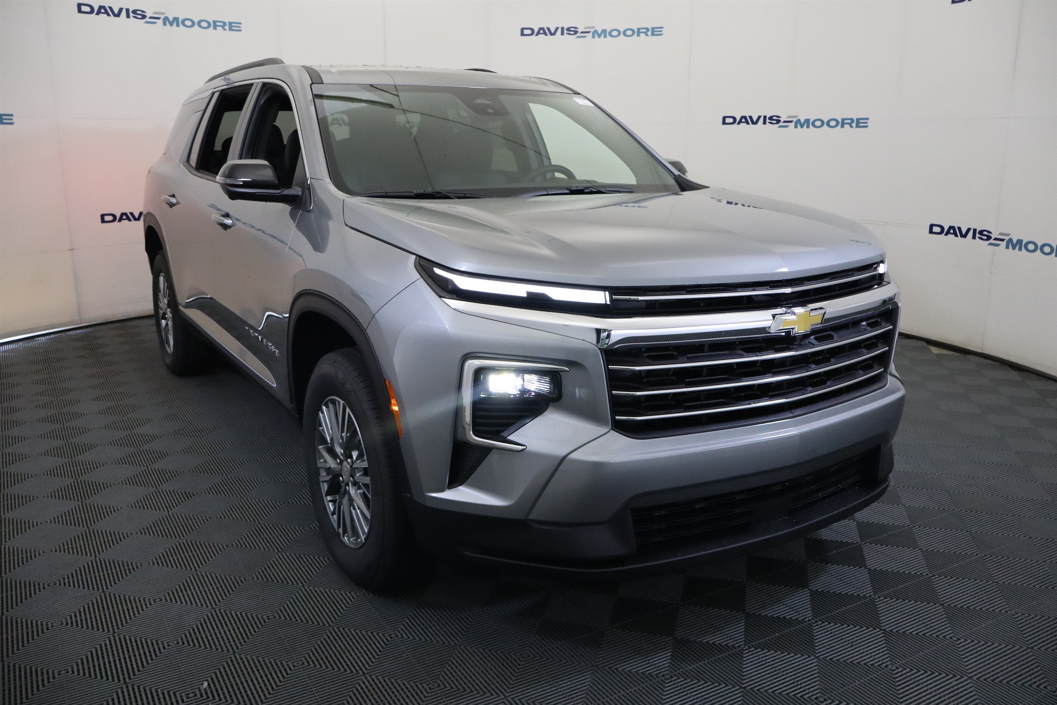 2026 Chevrolet Traverse AWD LT