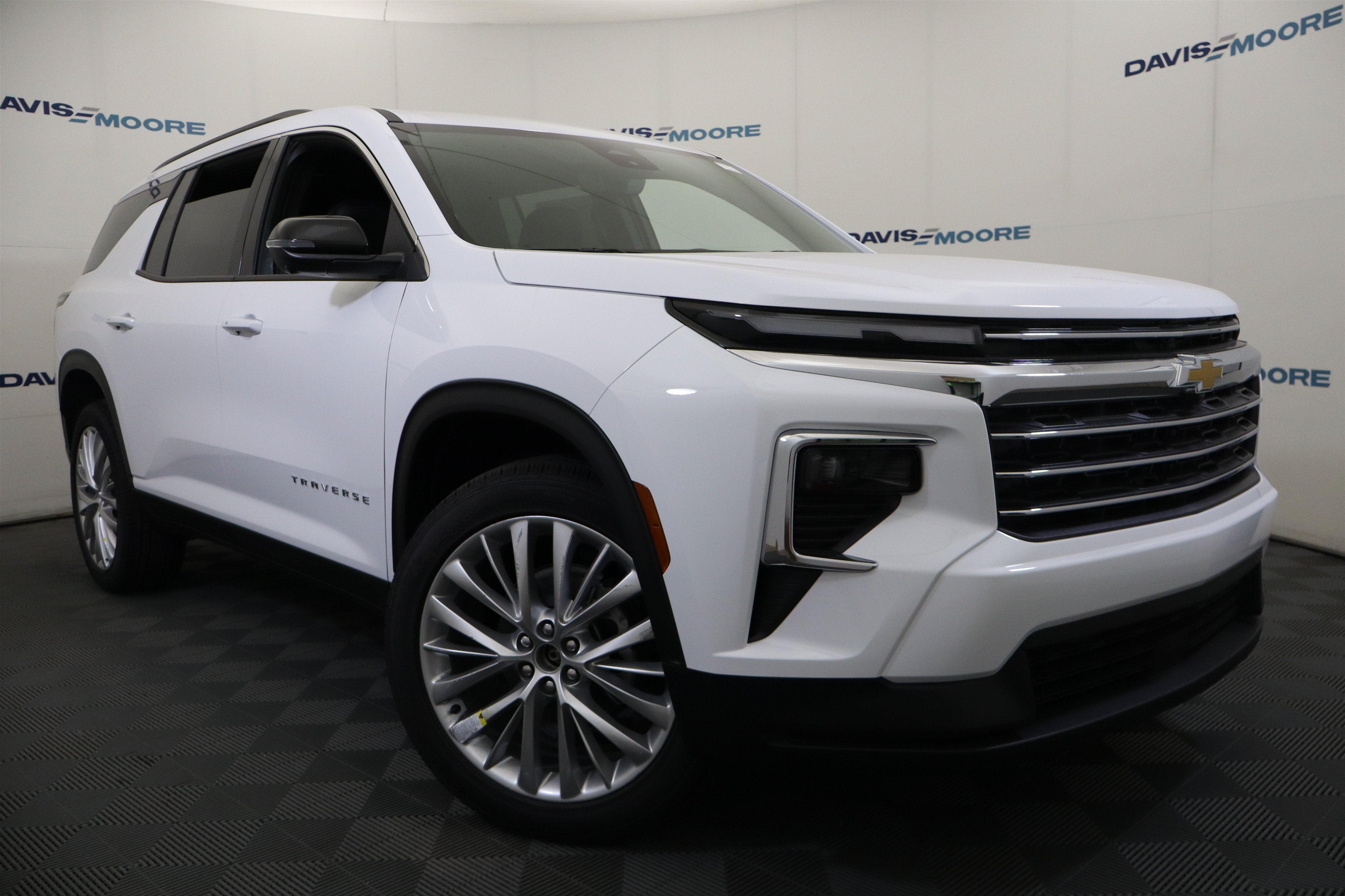 2027 Chevrolet Traverse AWD LT